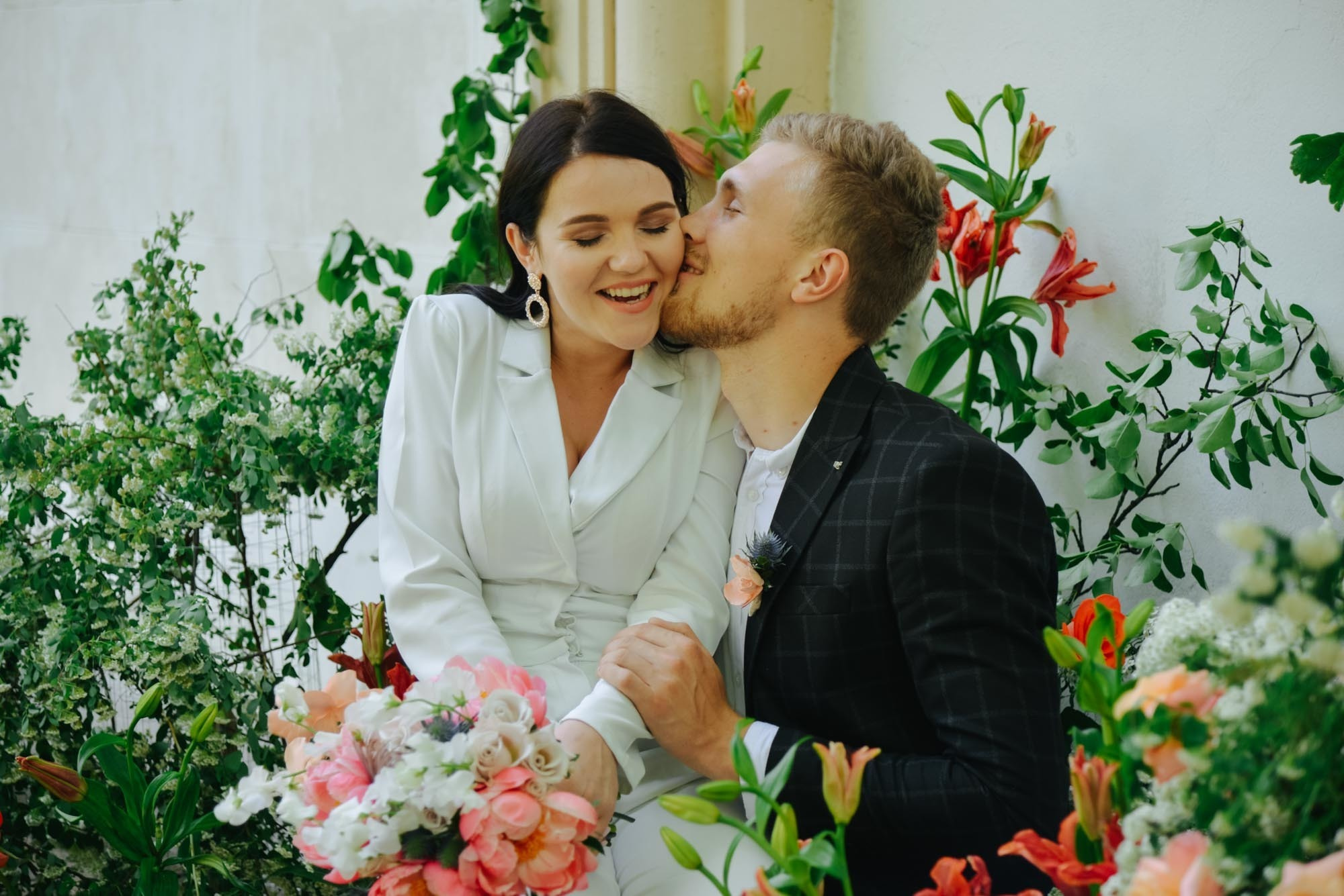 Coral wedding. Family Lifestyle Photography
