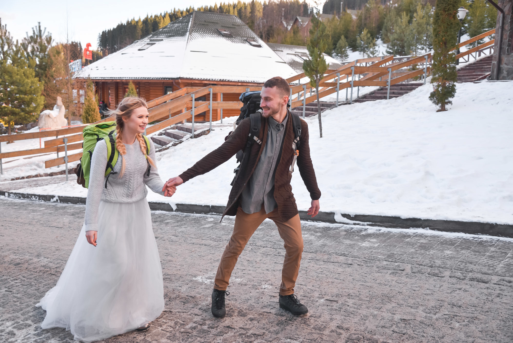 Frozen Waterfall LoveStory. Family Lifestyle Photography