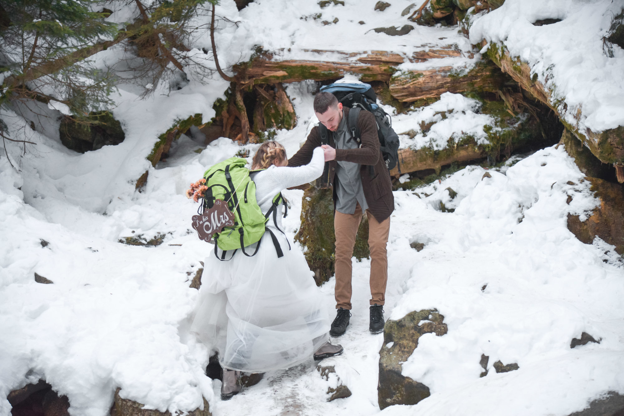 Frozen Waterfall LoveStory. Family Lifestyle Photography