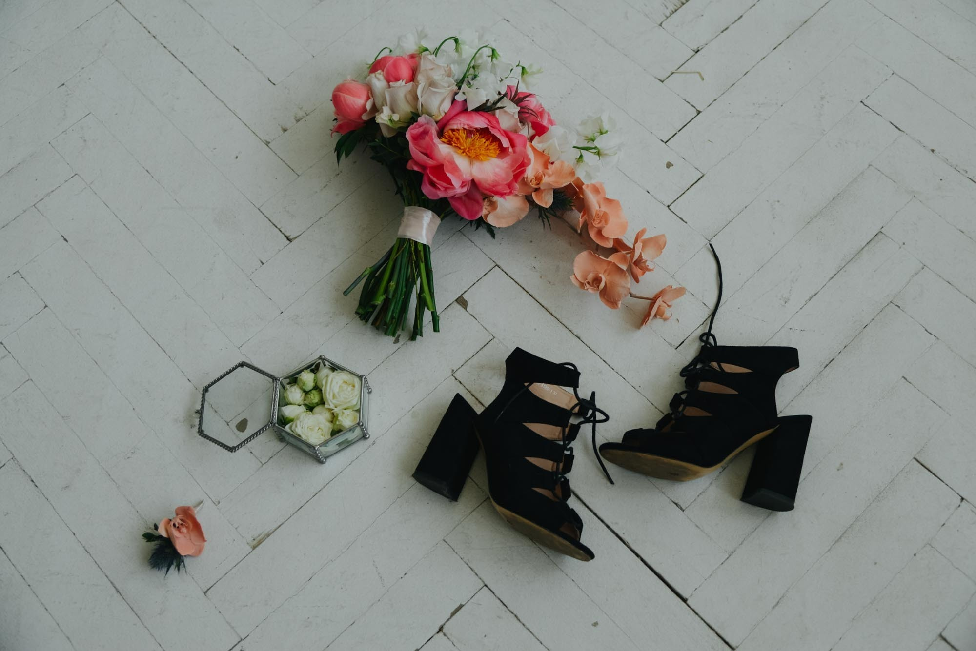 Coral wedding. Family Lifestyle Photography