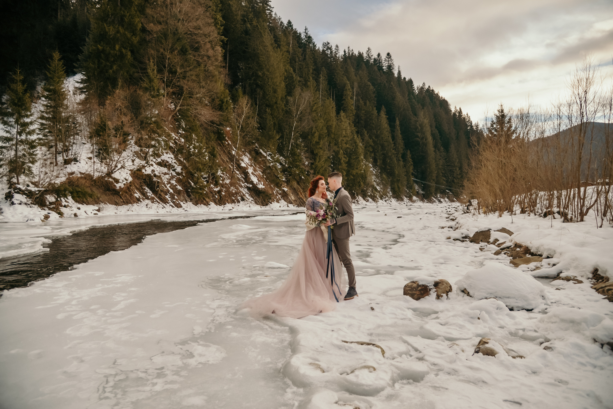 Mountain Wedding. Family Lifestyle Photography