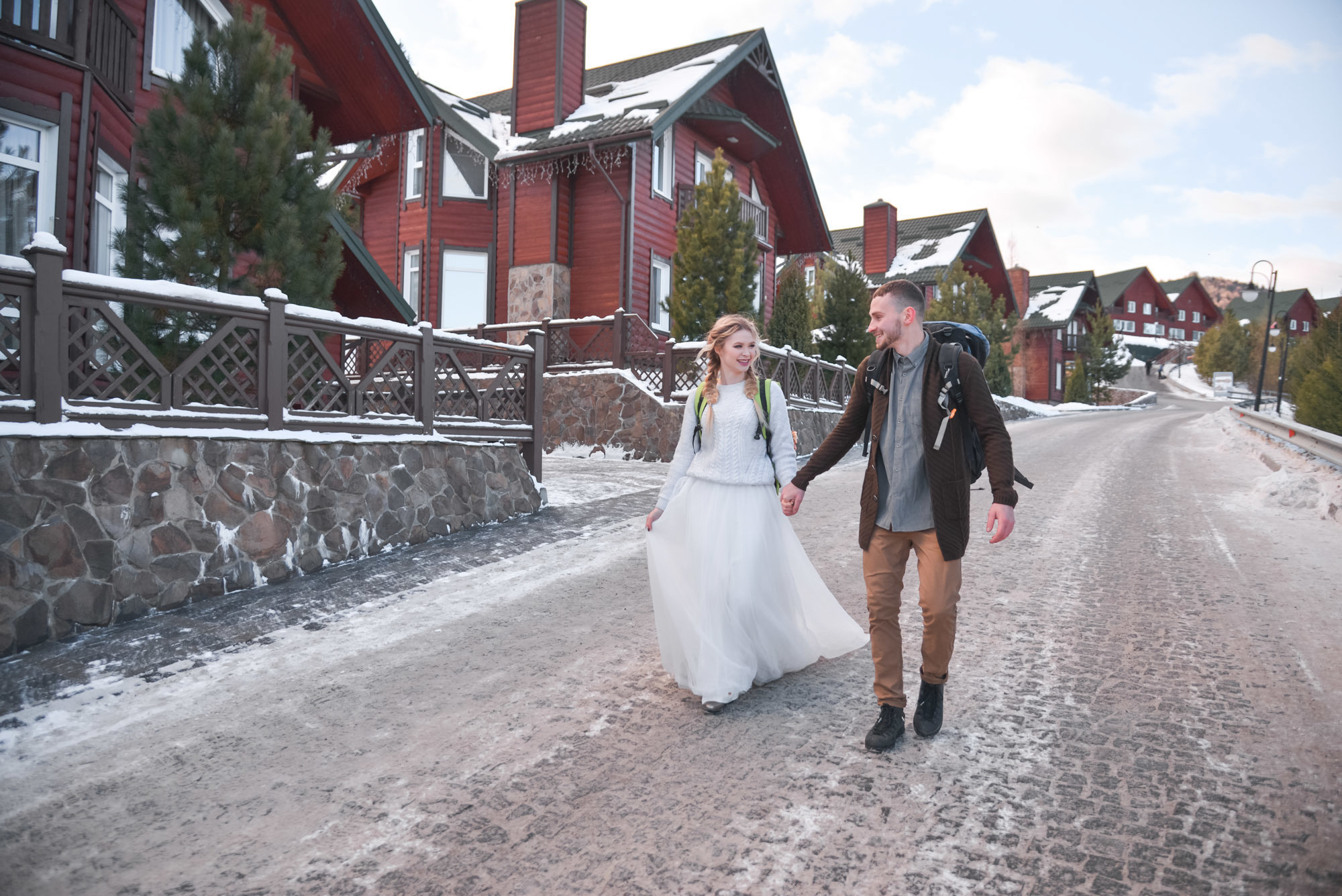 Frozen Waterfall LoveStory. Family Lifestyle Photography