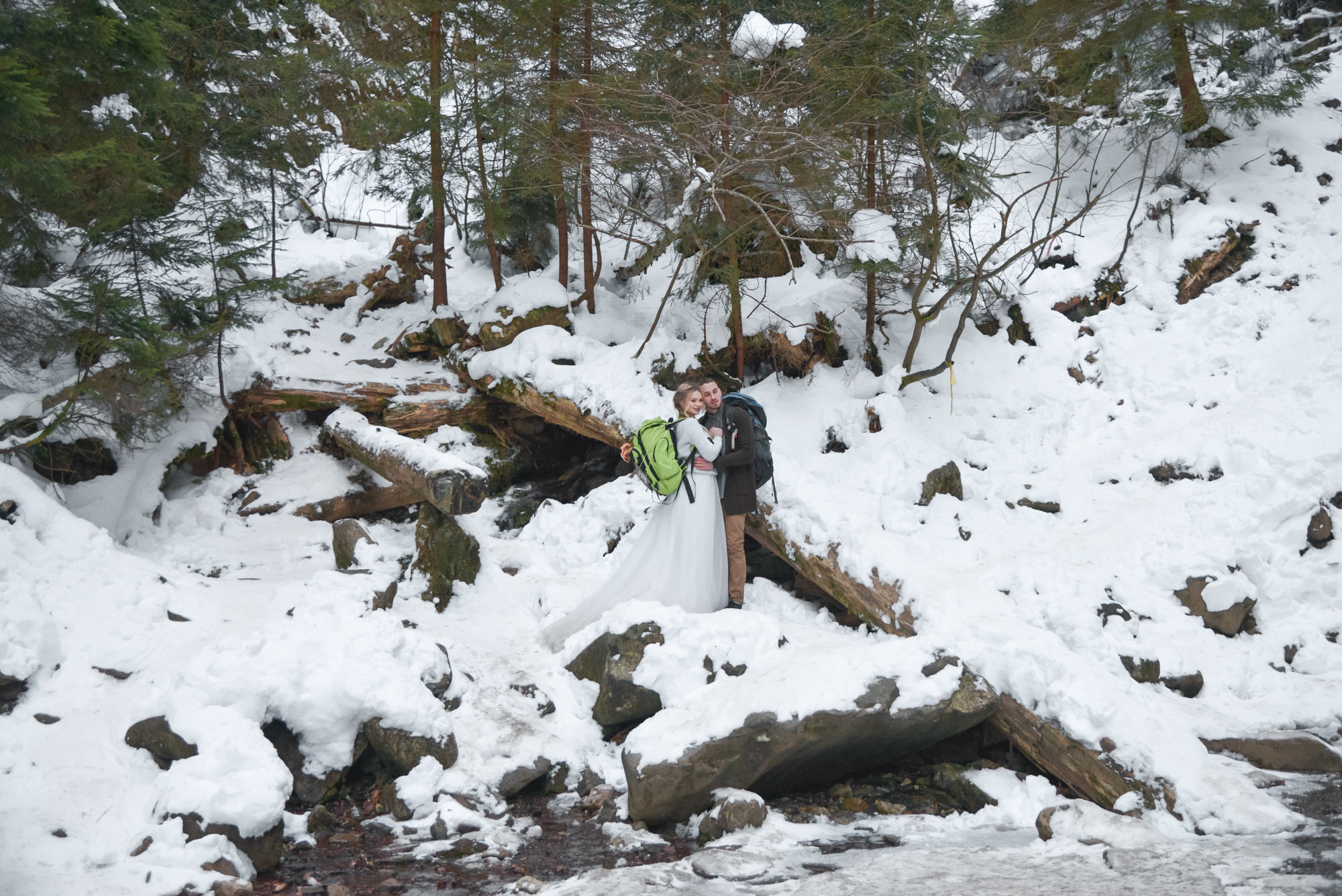 Frozen Waterfall LoveStory. Family Lifestyle Photography