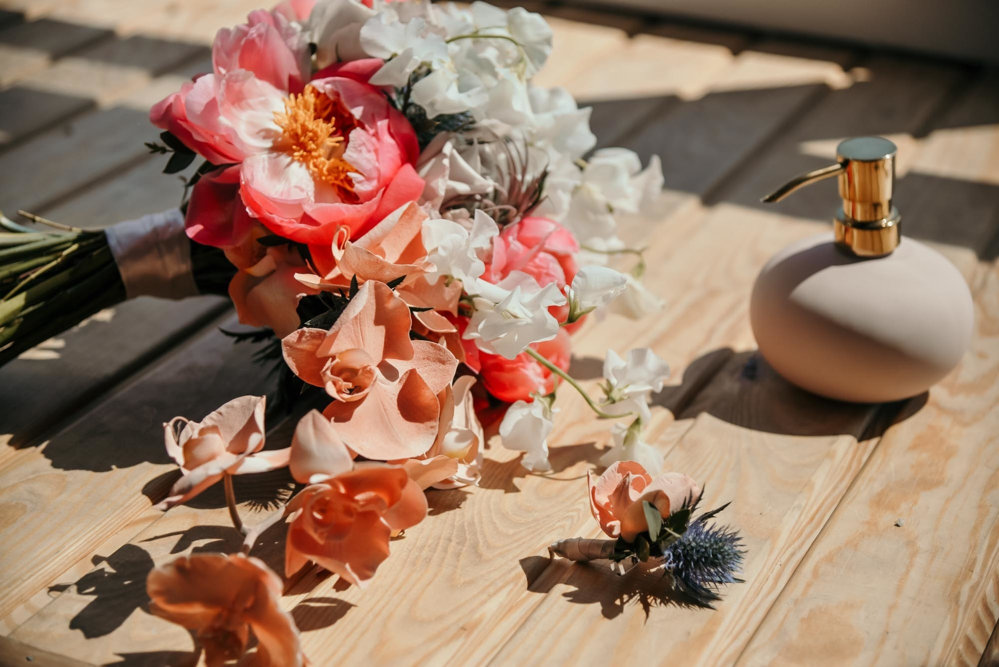 Coral wedding. Family Lifestyle Photography