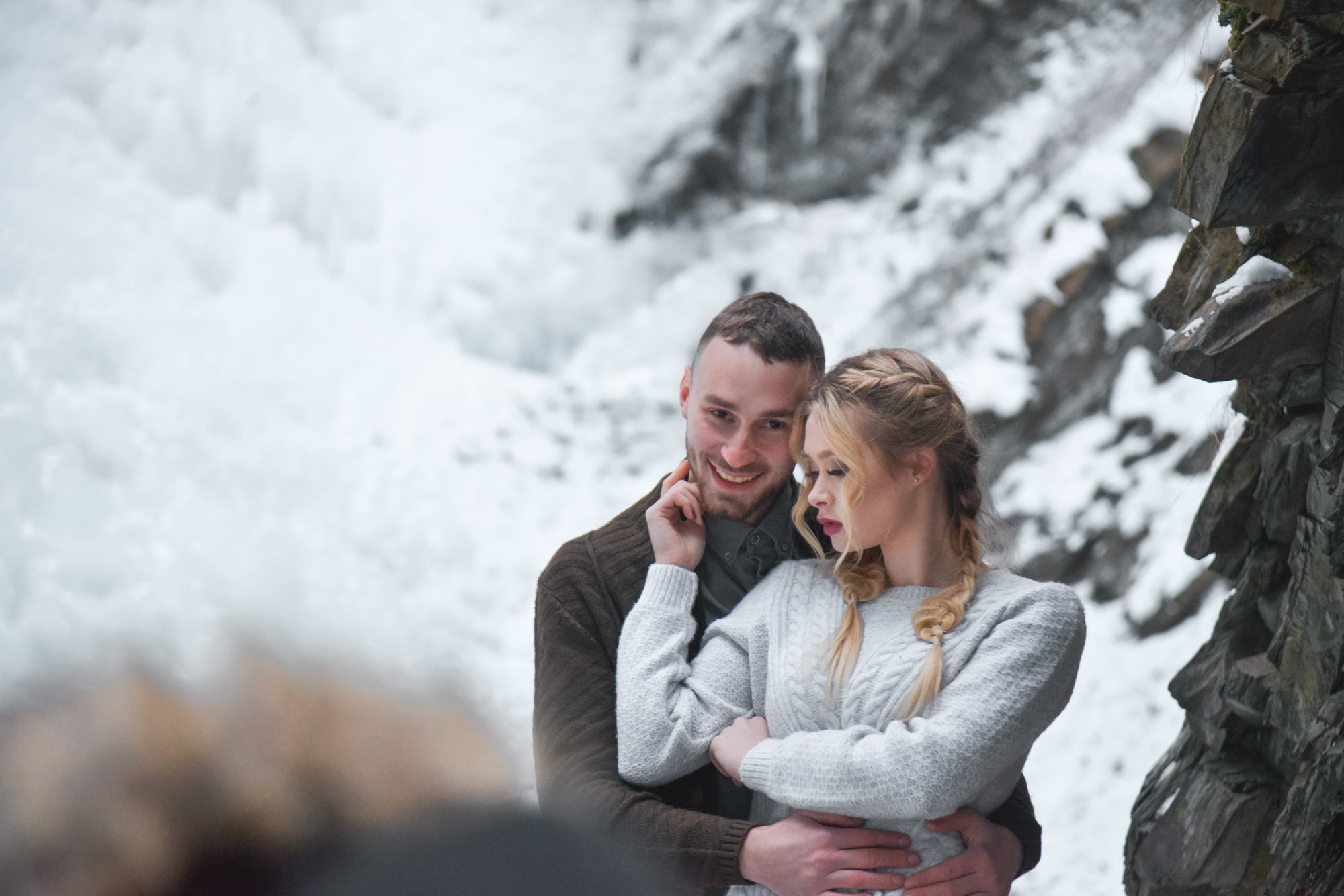 Frozen Waterfall LoveStory. Family Lifestyle Photography