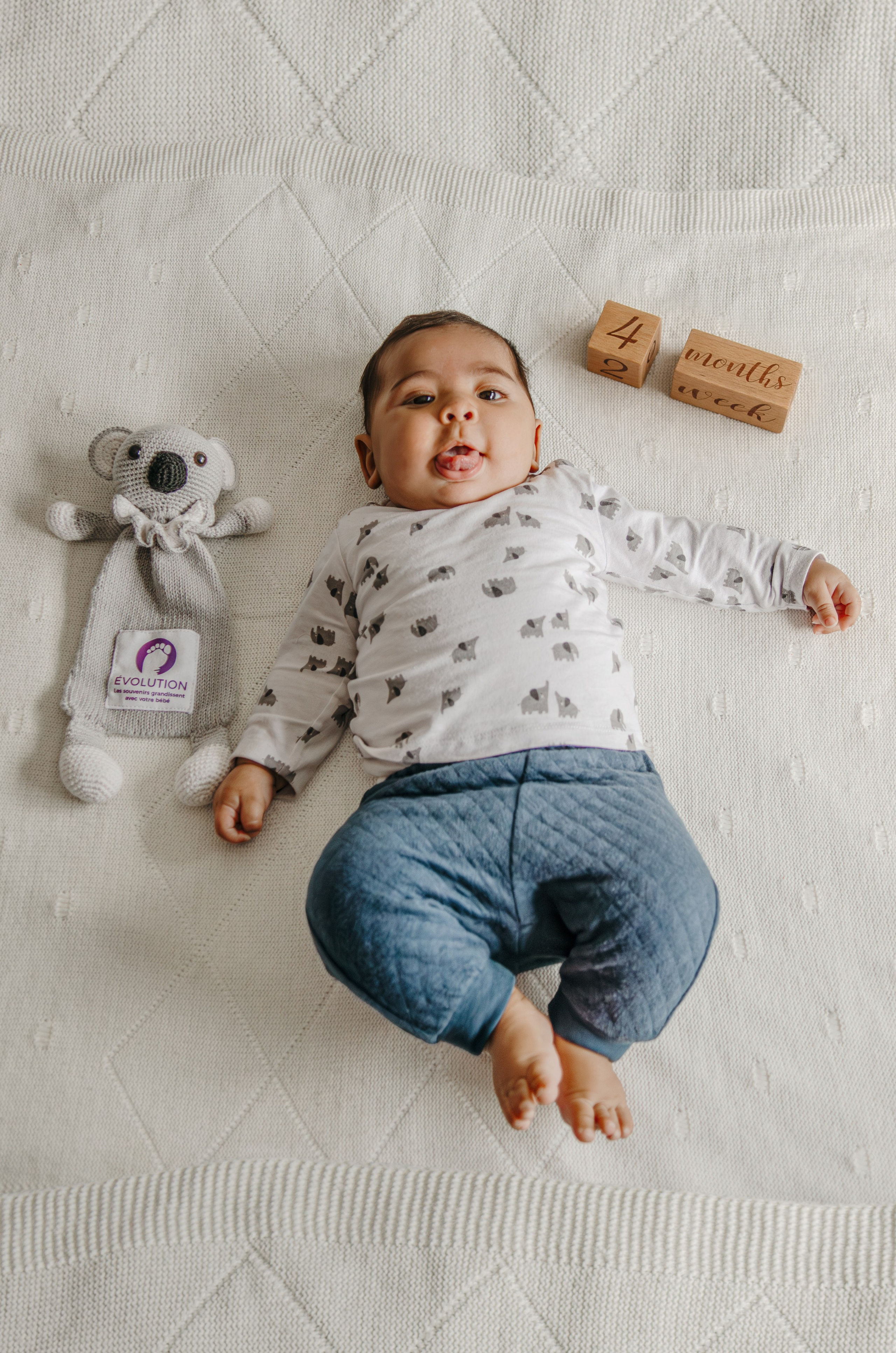 Exemples de séances photo bébé & famille à Toulouse — Evolution. Evolution — projet photo du premier an de bébé à Toulouse