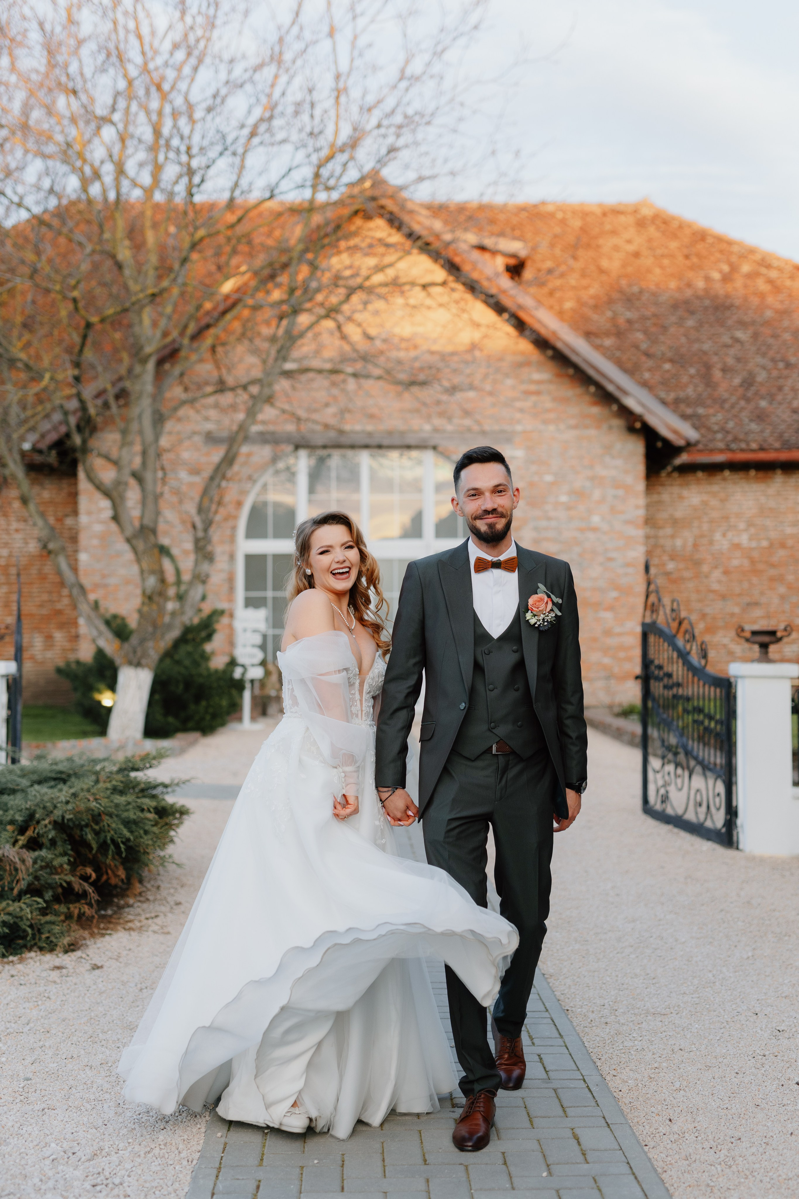 Nicoleta & Lucian. Main