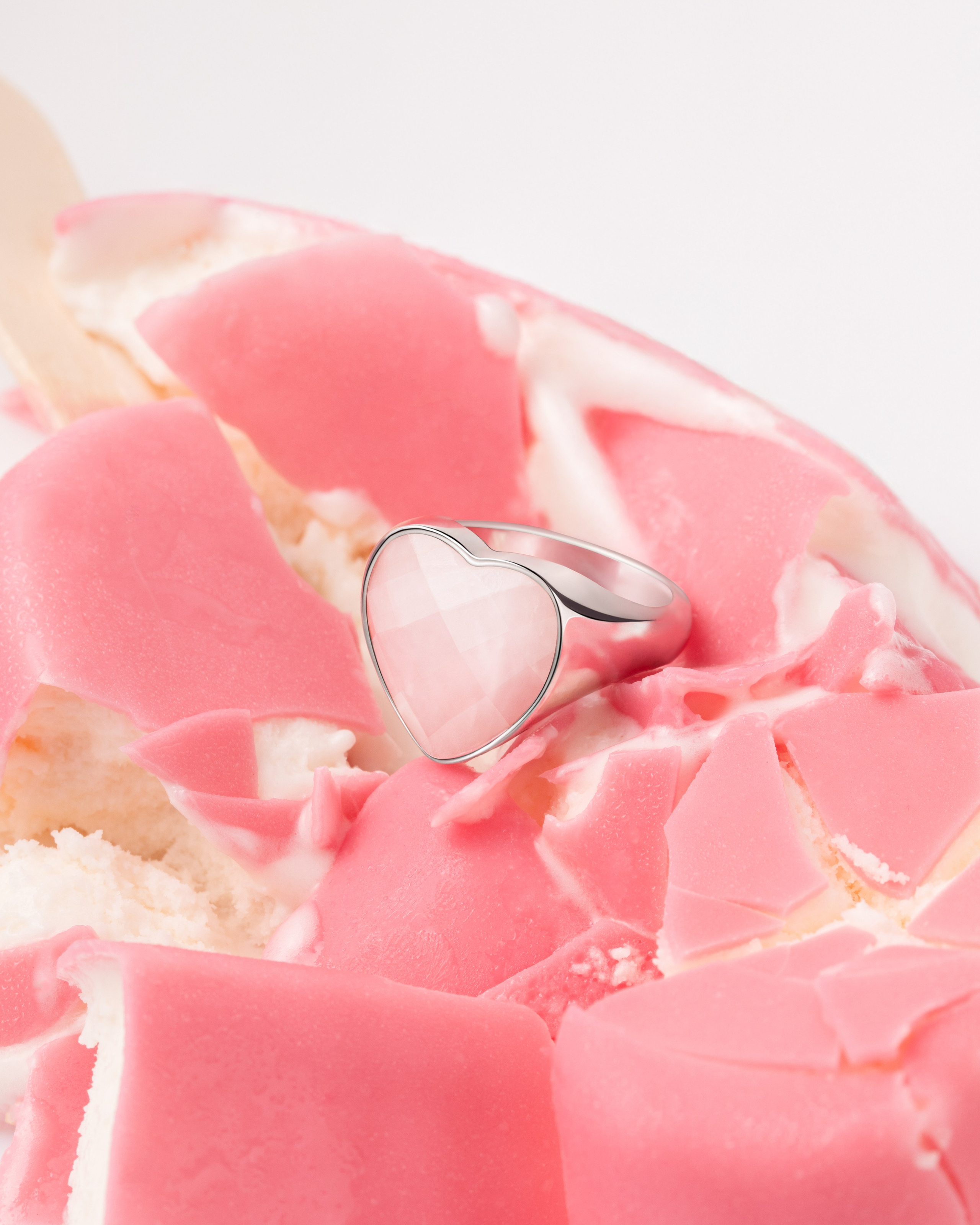 jewelry retouching, high-end jewelry editing, ring photo retouch, necklace retouching, earring retouch, bracelet photo editing, gold jewelry editing, silver retouching, diamond photo retouch, gemstone retouching, jewelry photo enhancement, jewelry for social media, Instagram jewelry visuals, clean jewelry retouch, shiny metal retouching, jewelry background cleanup, product retouching for Instagram, jewelry flatlay editing, sparkle enhancement, jewelry shadows retouch, jewelry color correction, commercial photo retouching, e-commerce retouching, high-end product retouching, product photography editing, clean product visuals, photo editing for brands, professional product retoucher, minimal product editing, packaging retouching, advertising photo editing