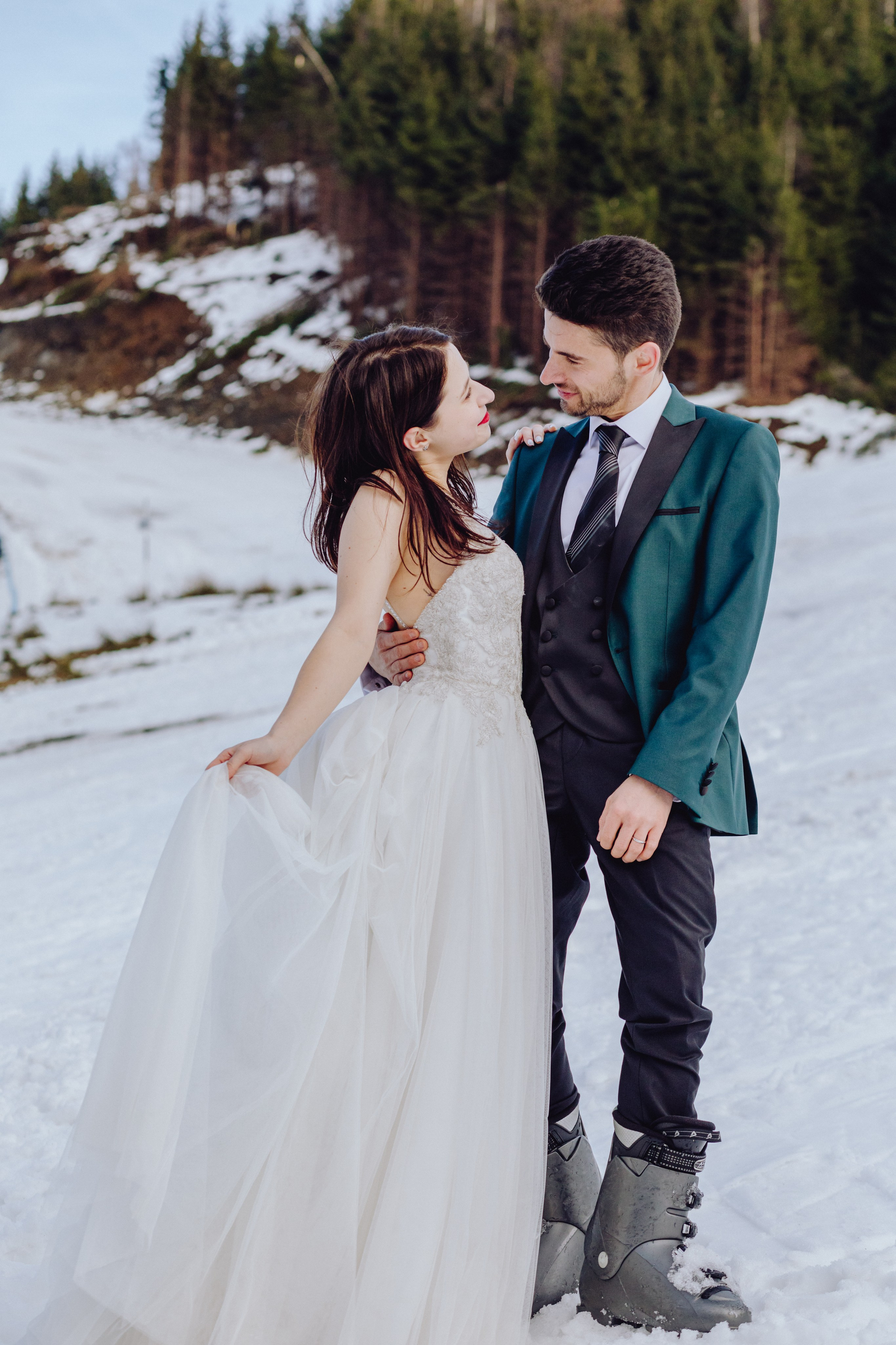 Andrei & Roxana. Wedding & couple photographer from Romania Rut Vetan