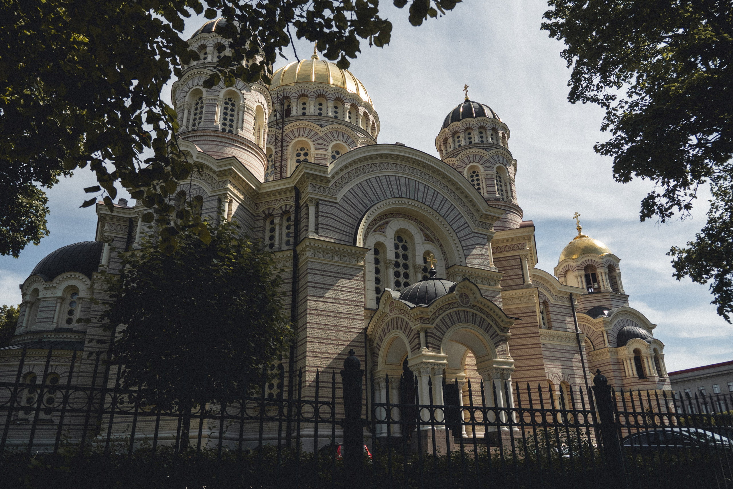 Voyage à Riga. Photographe sur Cote d’Azur. Portraits de familles, couples, enfants, événements