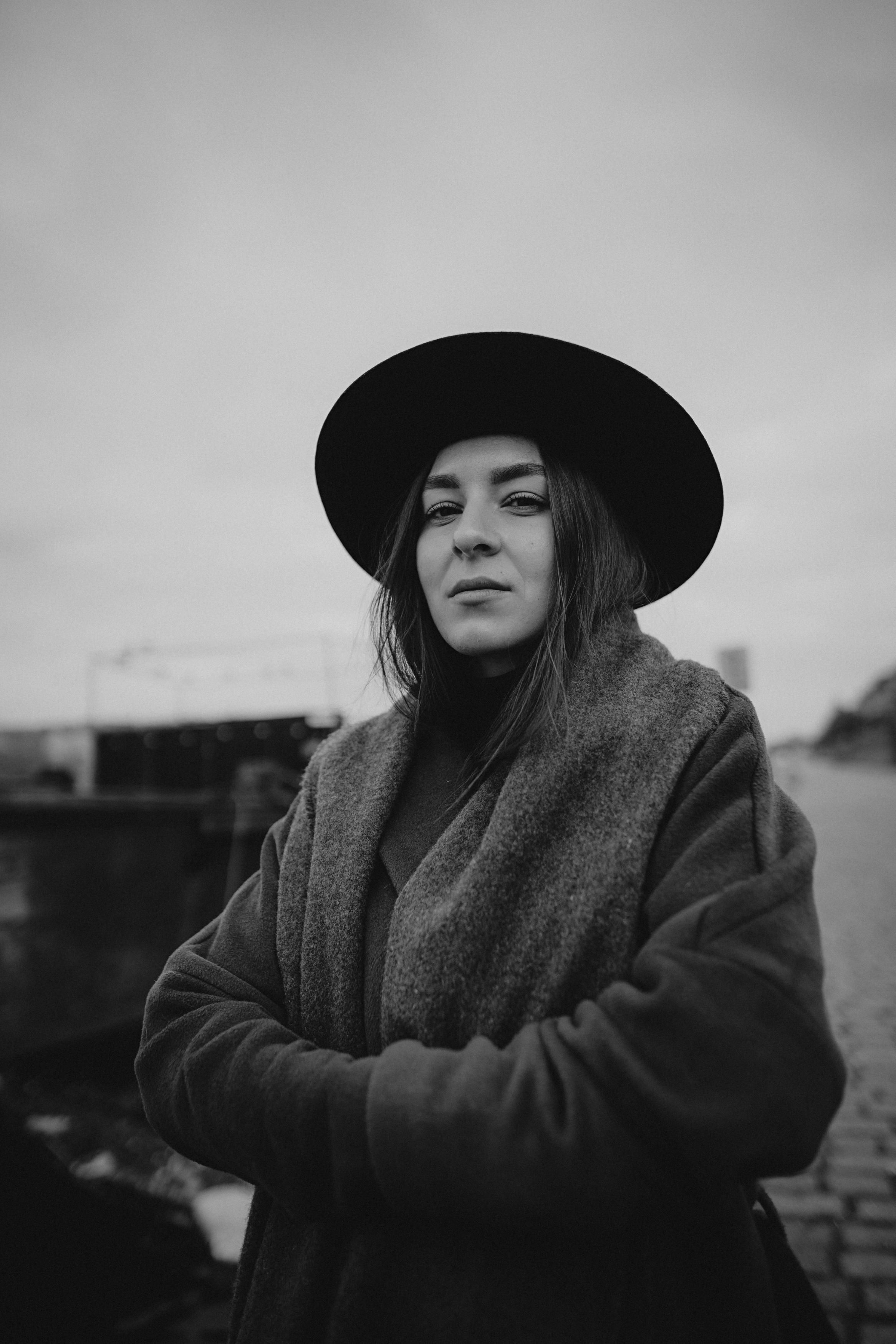 River, coat and birds. Фотограф в Праге Анна Лебедева