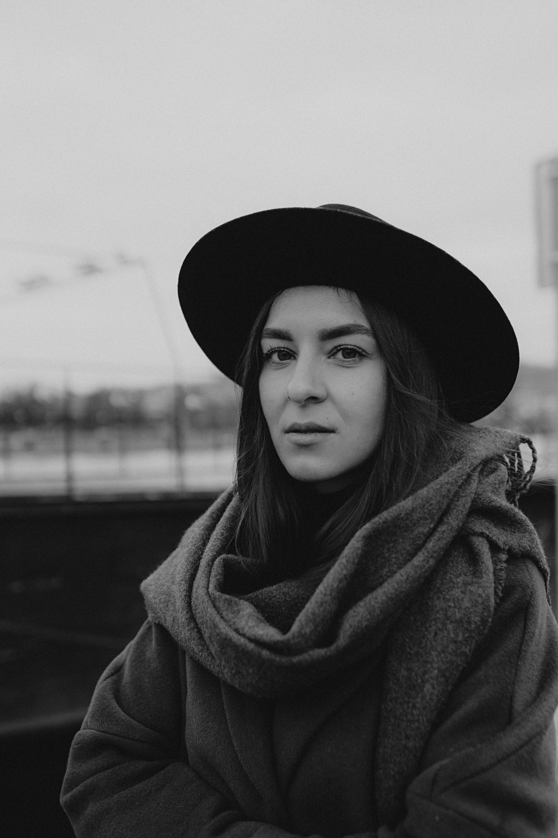 River, coat and birds. Фотограф в Праге Анна Лебедева