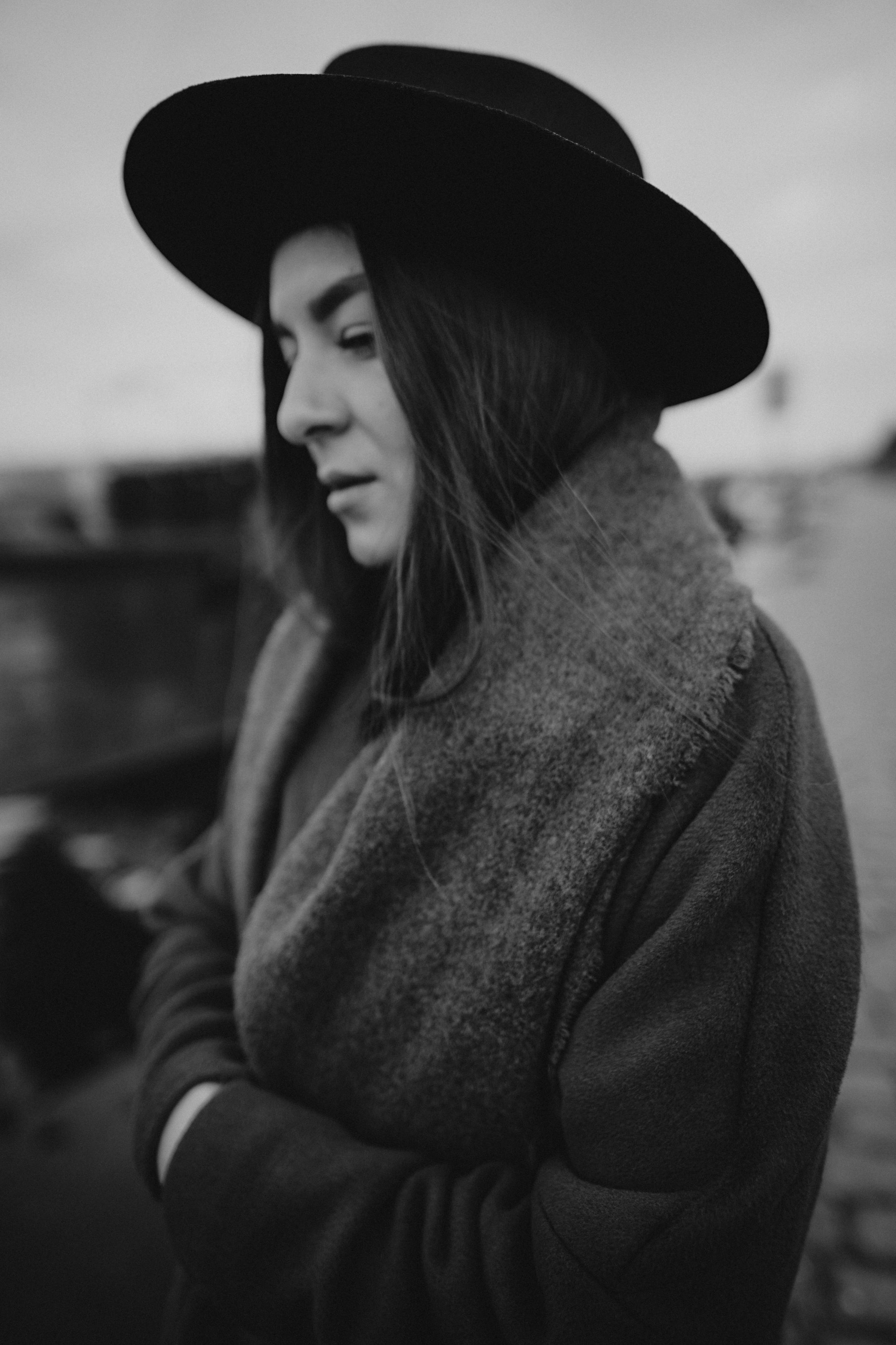 River, coat and birds. Фотограф в Праге Анна Лебедева