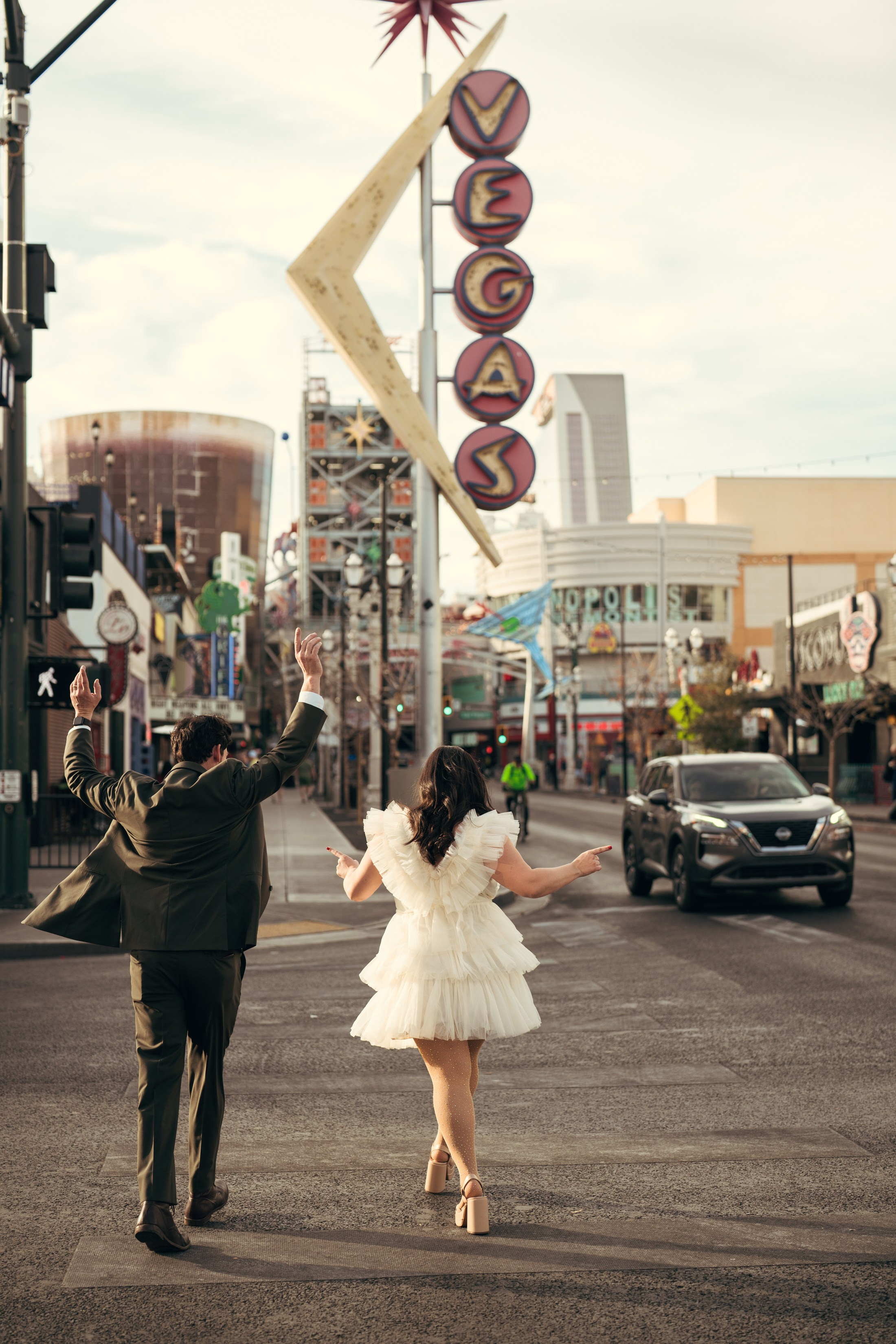 Grace&Jesse. Wedding & elopement photographer Viktoriya Kravtsov. Las Vegas