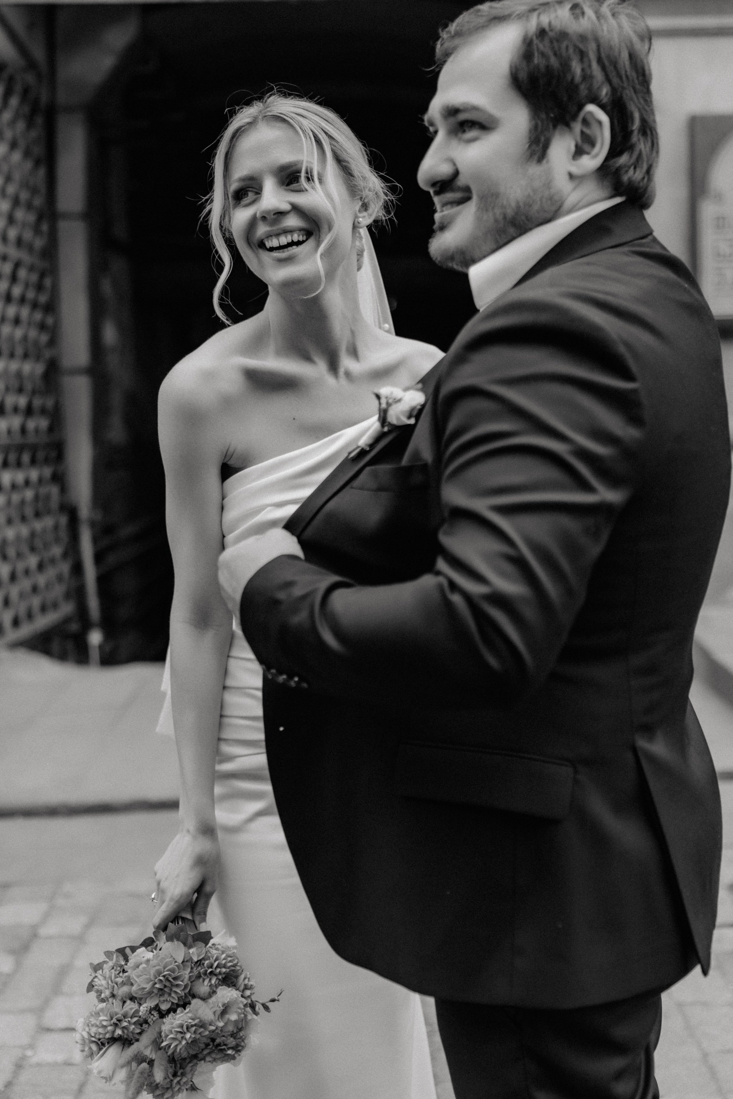 Alexandra & Koba. Photographer Anna Nazarenko