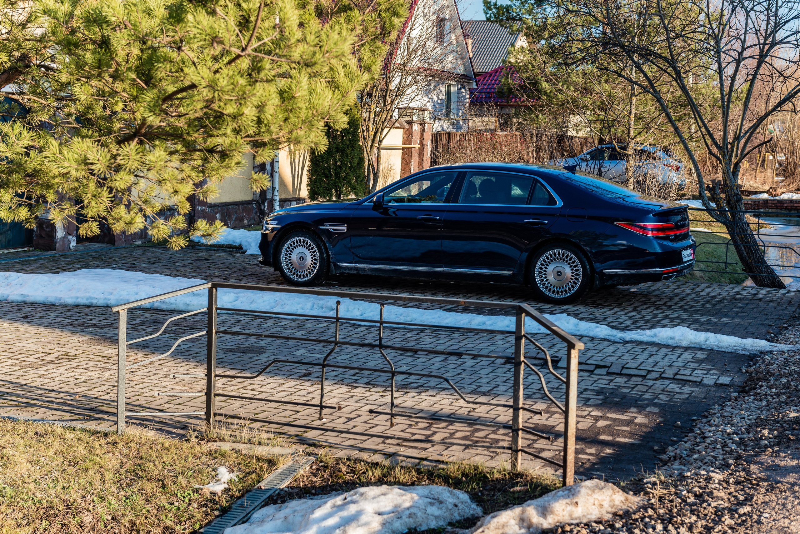 Автомобильная фотосъемка Genesis G90. ФОТОГРАФ МЕКСИКА КИНТАНА-РОО