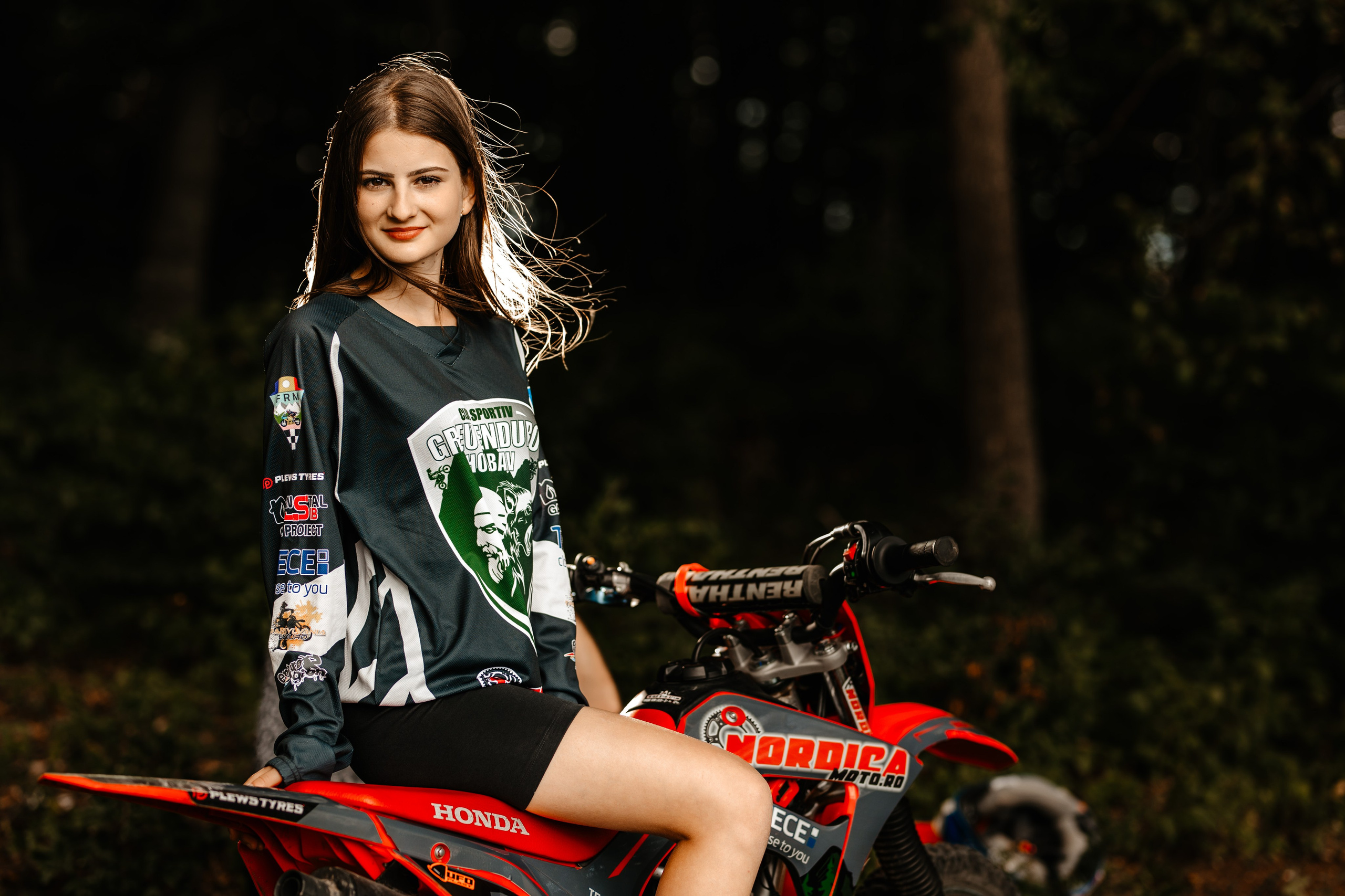 Fetele Enduro. Ionut Brehuescu — Fotograf