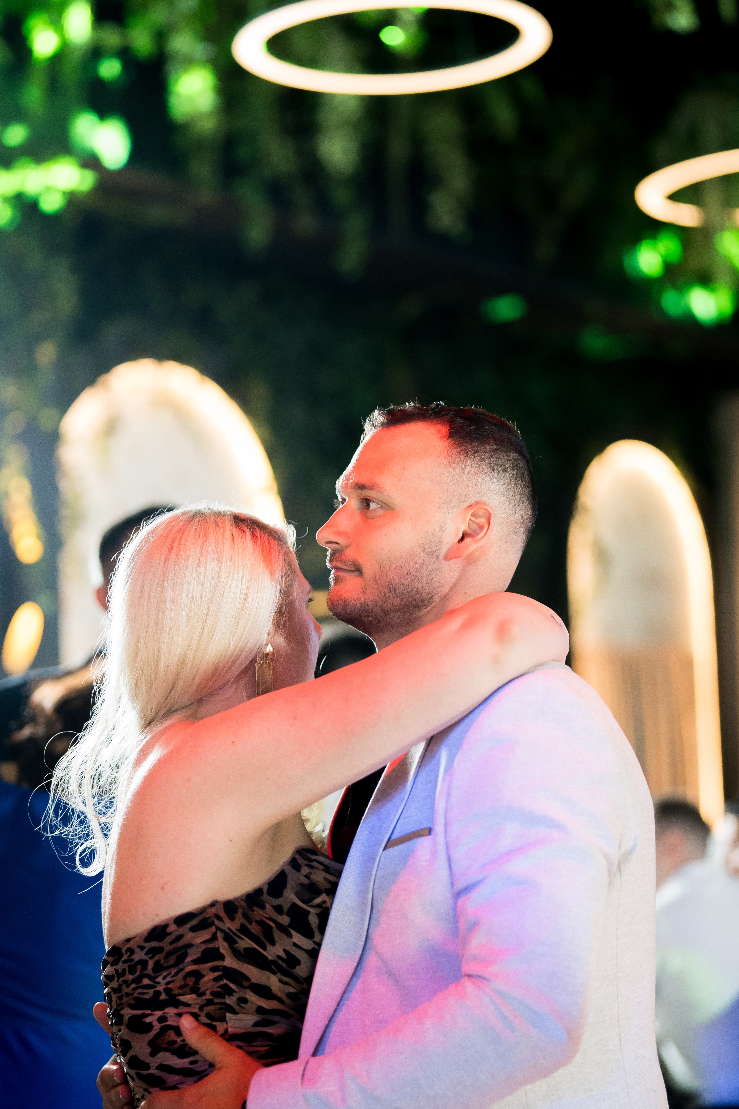 PARTY. Gabriel Florea — Fotograf nuntă București