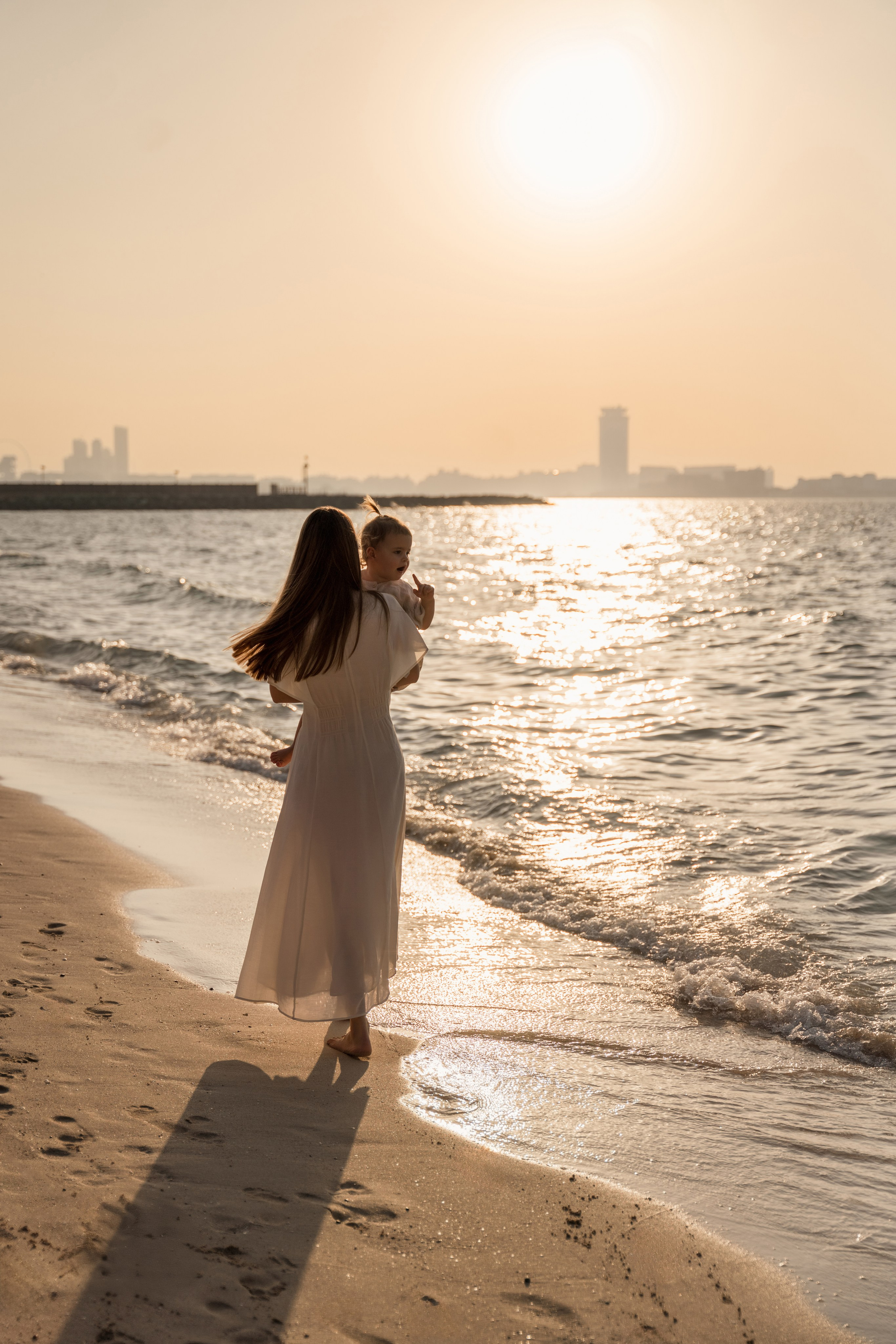 Beach day. Angela Iakovleva — Family Photographer in Dubai