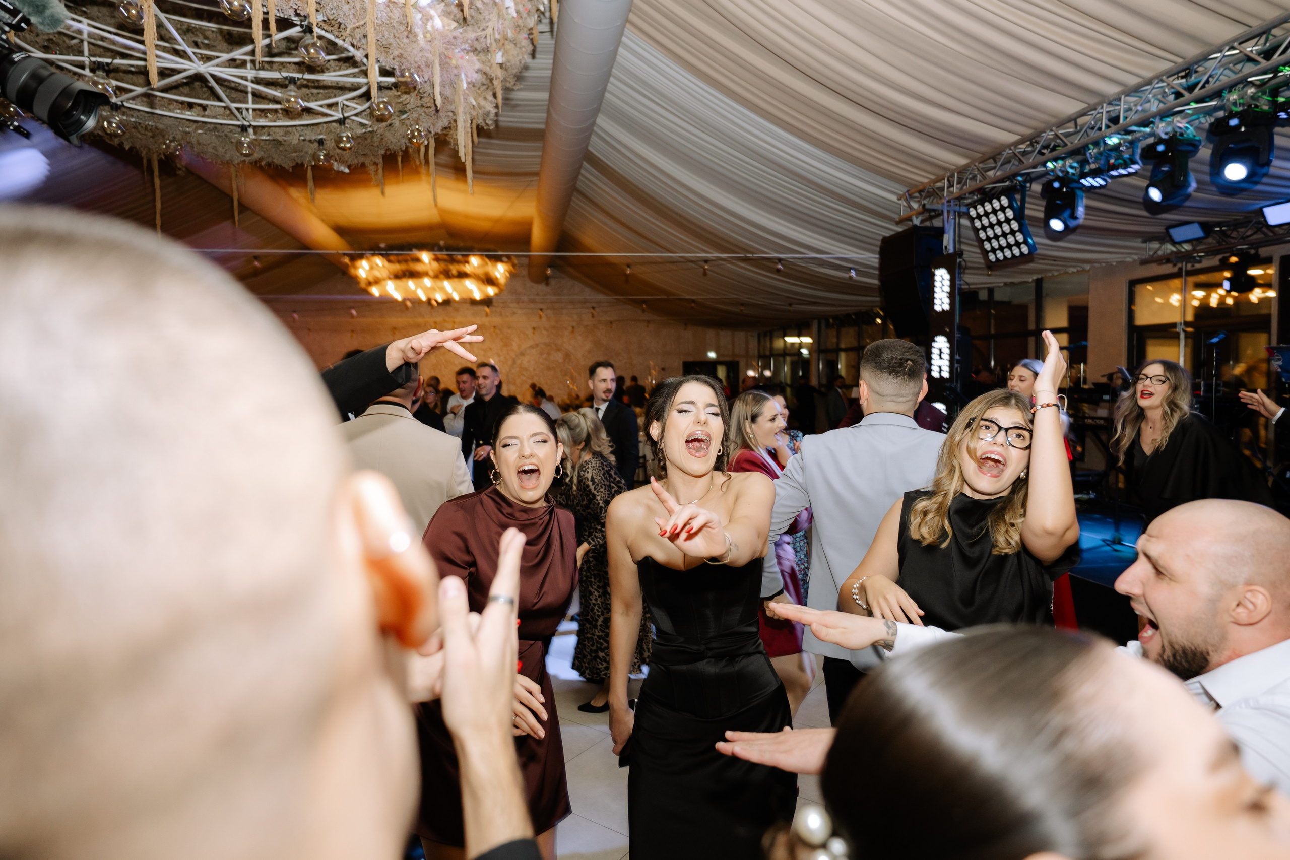 Ana Maria + Flavian | Wedding day. Proud Vision Weddings | Wedding Photography & Films — Servicii profesionale Foto Video Nunta Iasi