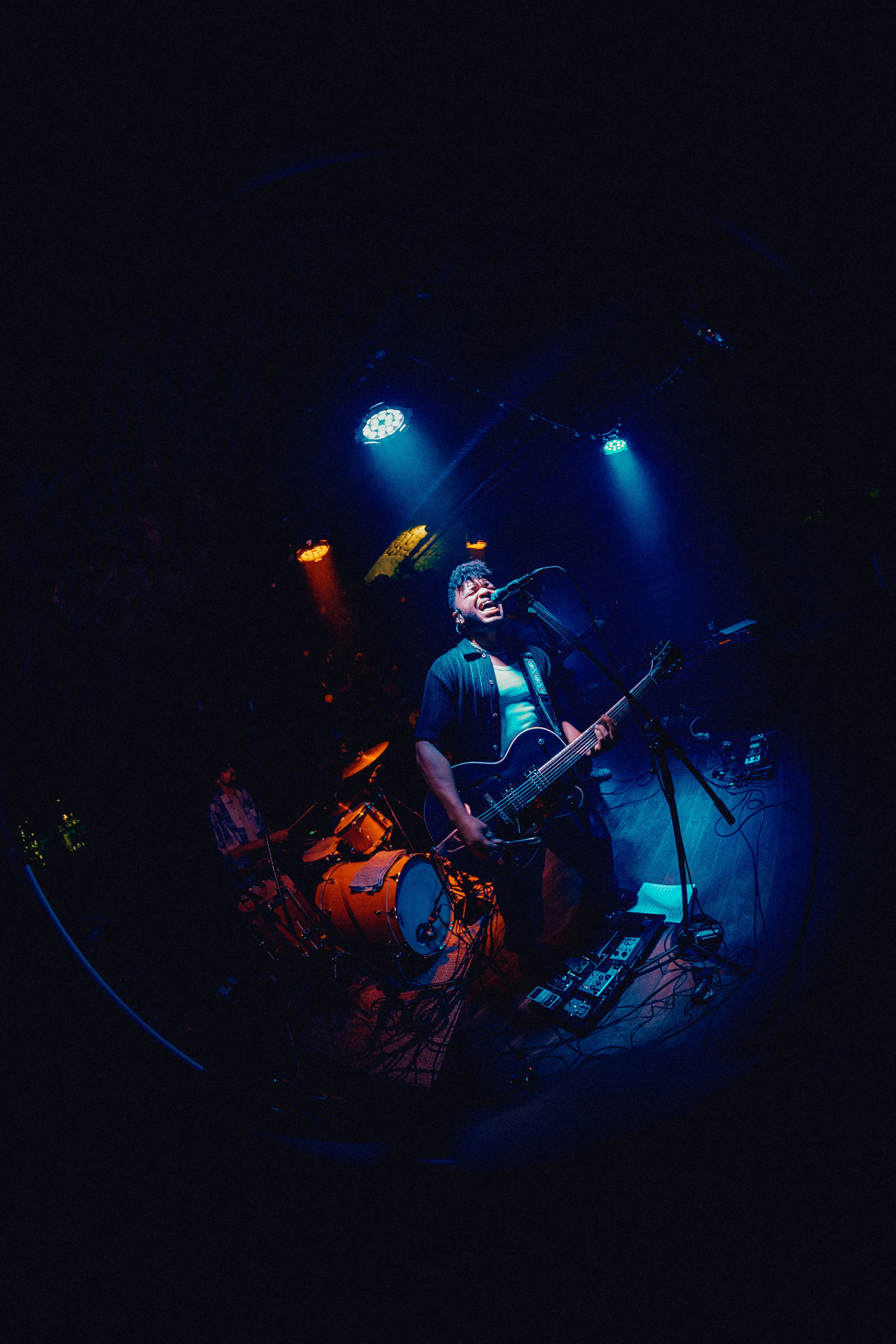 MoonShot. Concert and portrait photographer in Prague