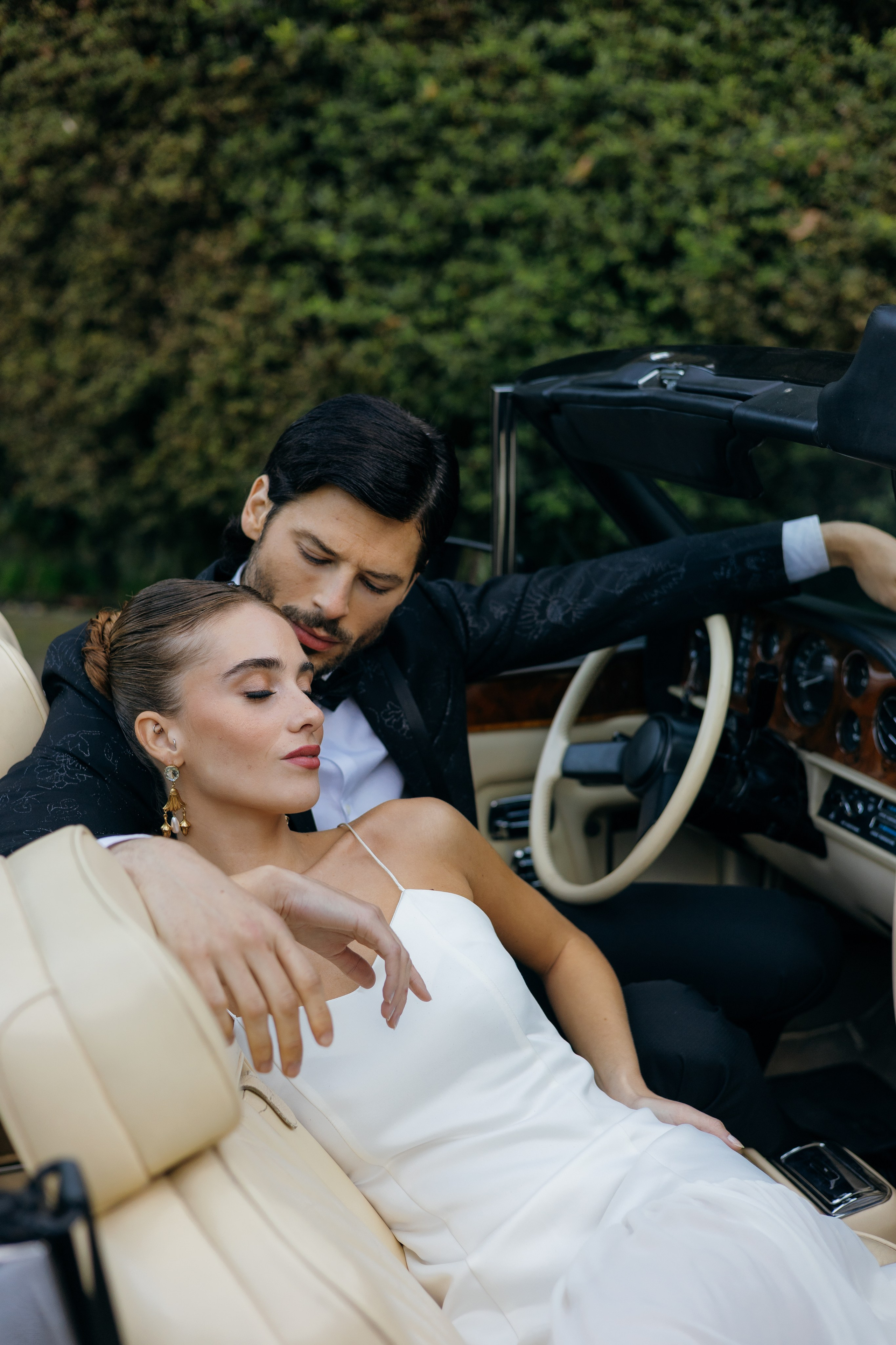 Catherine and Samuel. Sara Luca Wedding Photographer in Italy and Europe