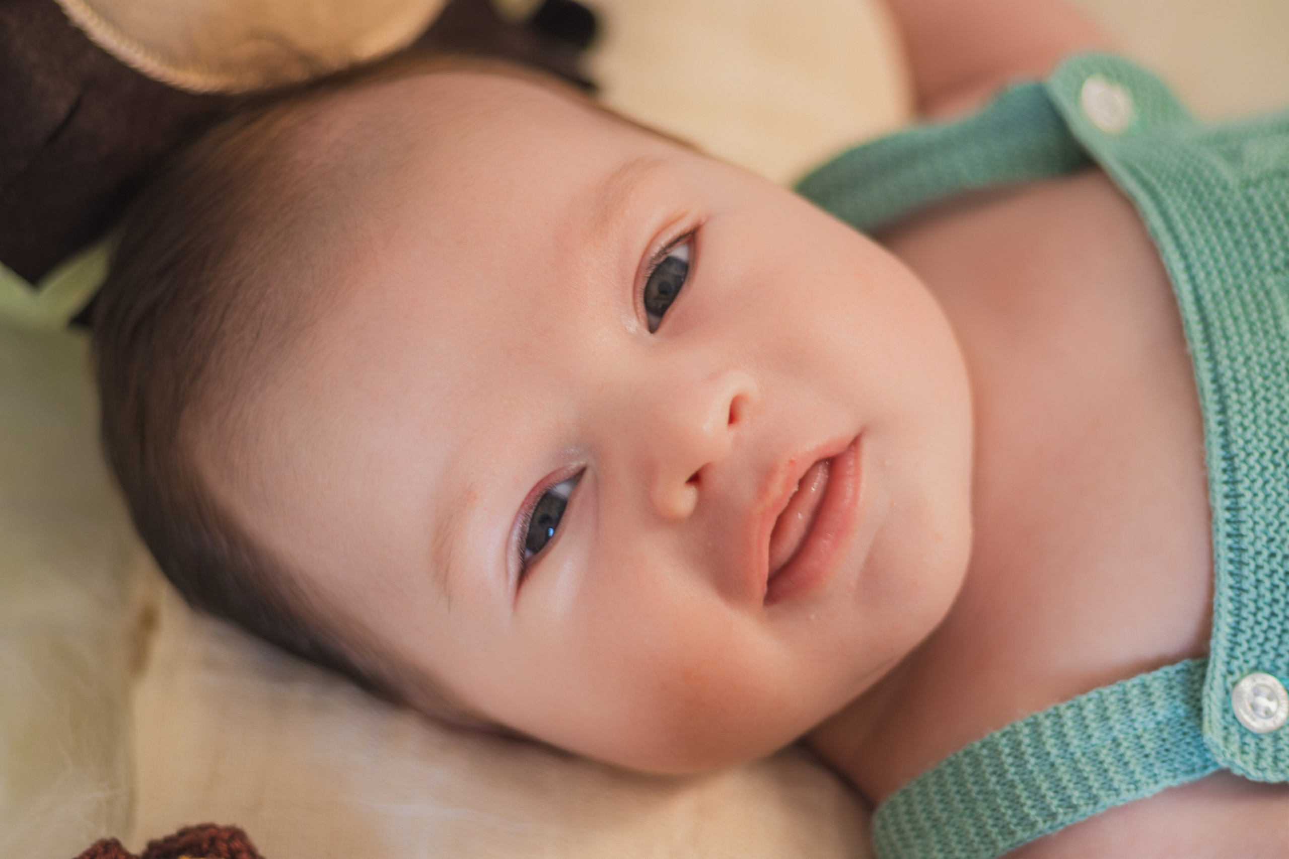 Acompanhamento do Bebê. Fotografia Mensal Infantil. Oukla Estúdio