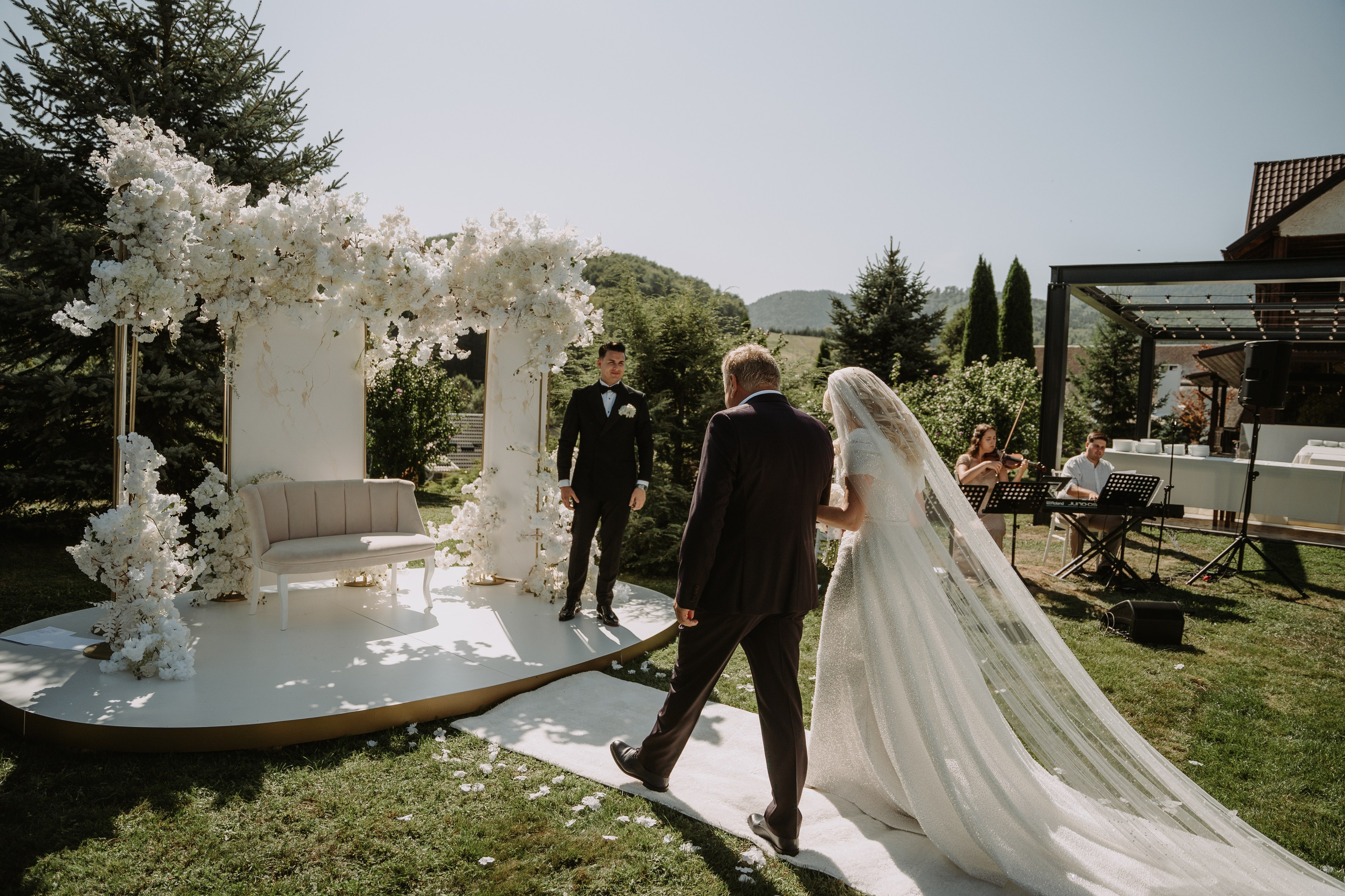 Robert & Bianca. Spoiala Brothers — Wedding Films & Photography