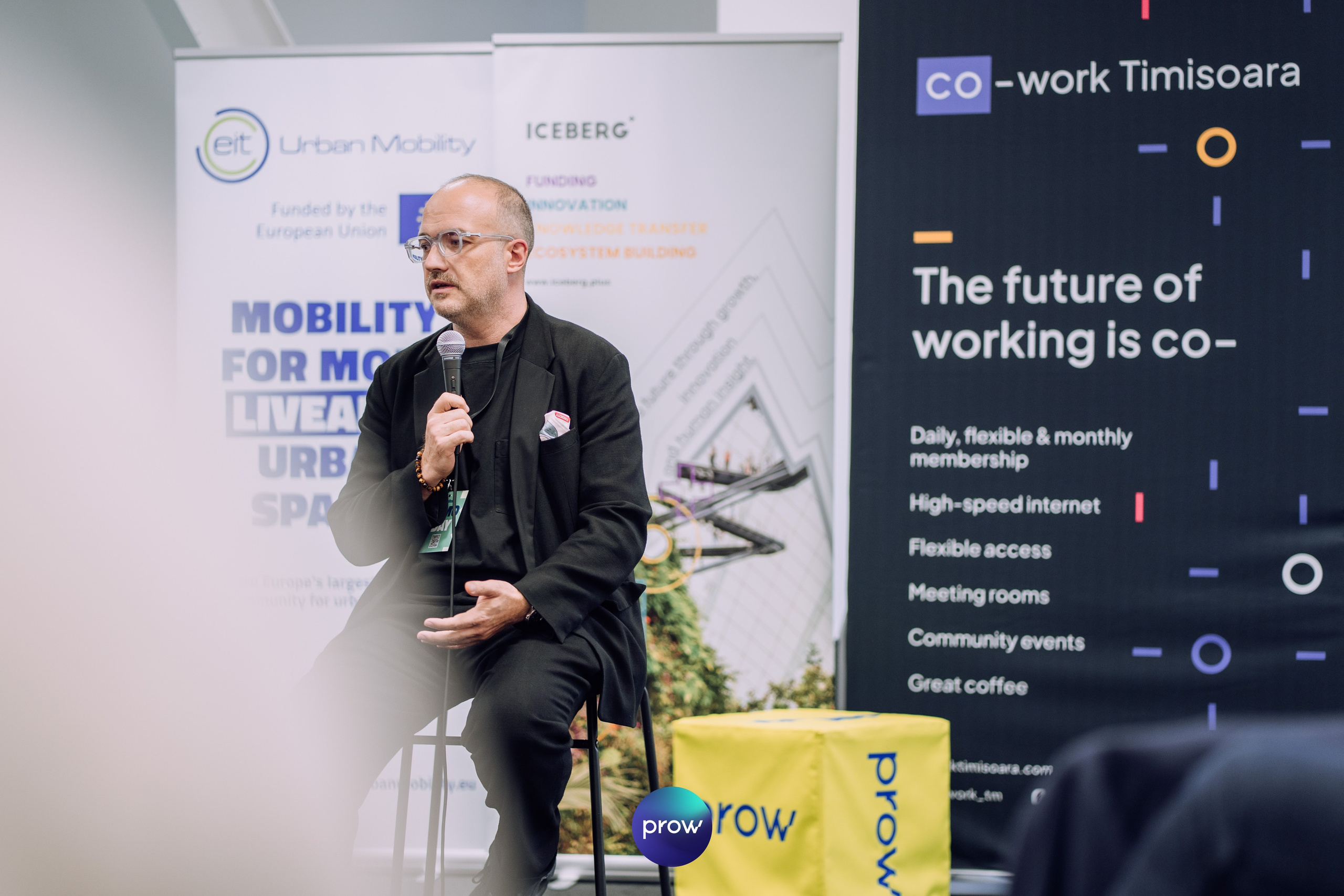 InVest DemoDay @ Cowork. Cozac Cristian Photographer