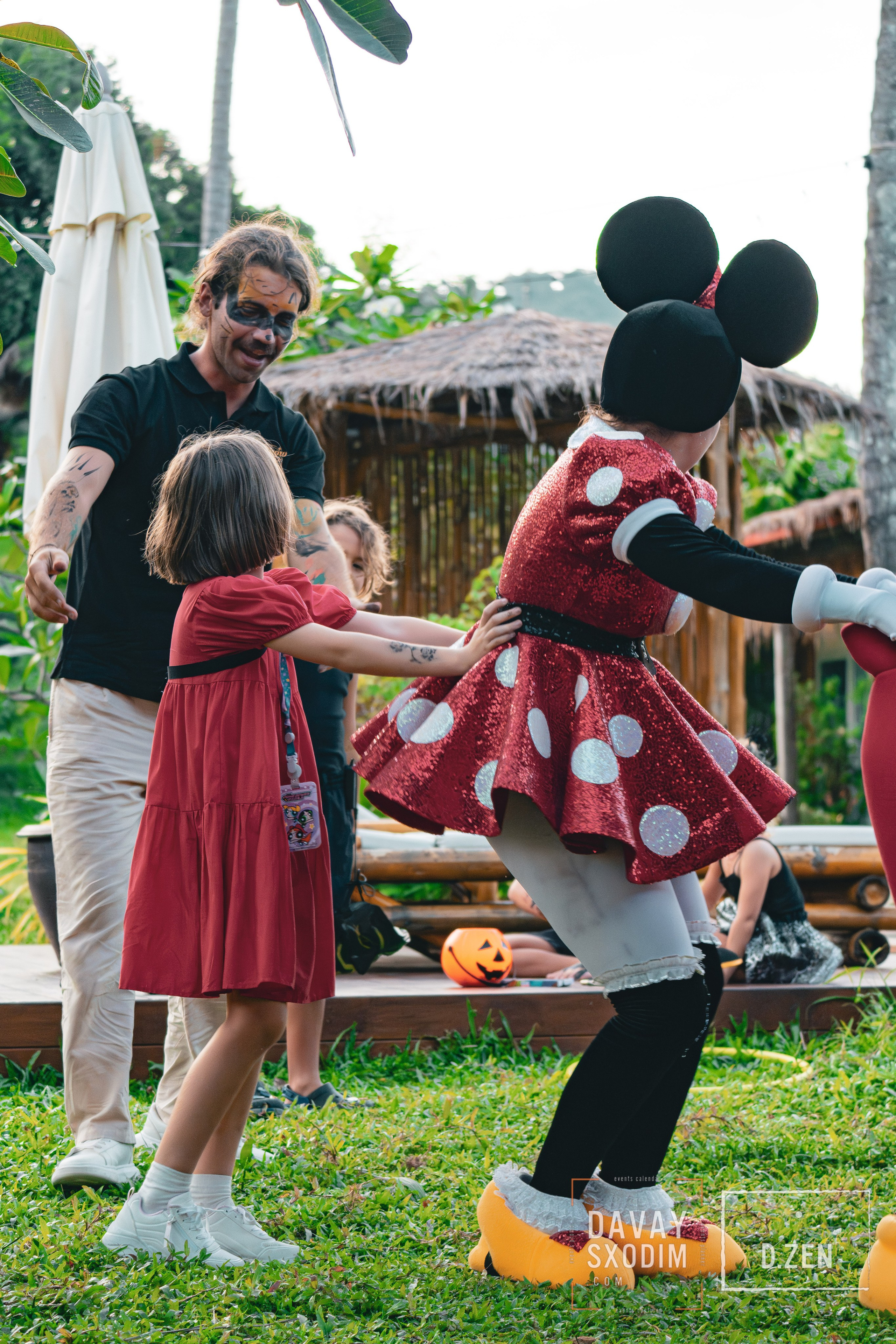 Фестиваль всех святых | Фоторепортаж | Афиша | DAVAYSXODIM.com PHUKET. АФИША|ФОТОРЕПОРТАЖИ|ИВЕНТЫ|ПХУКЕТ