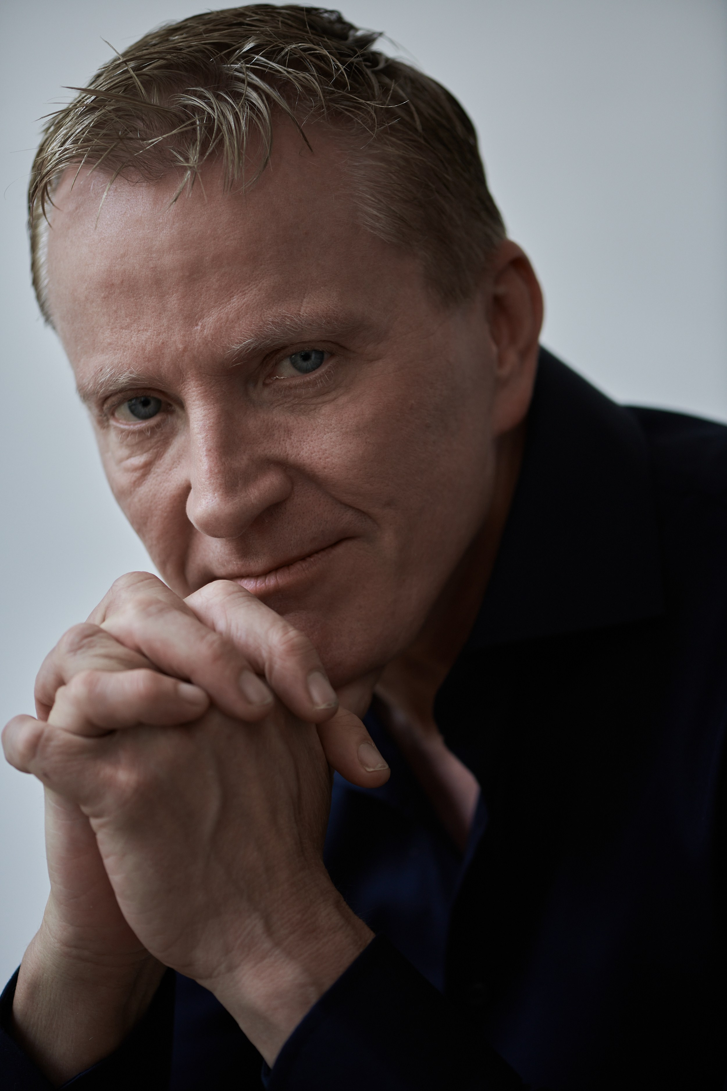 Business headshot of man. Portrait Photographer in Brussels & Amsterdam — Victoria Ushkanova