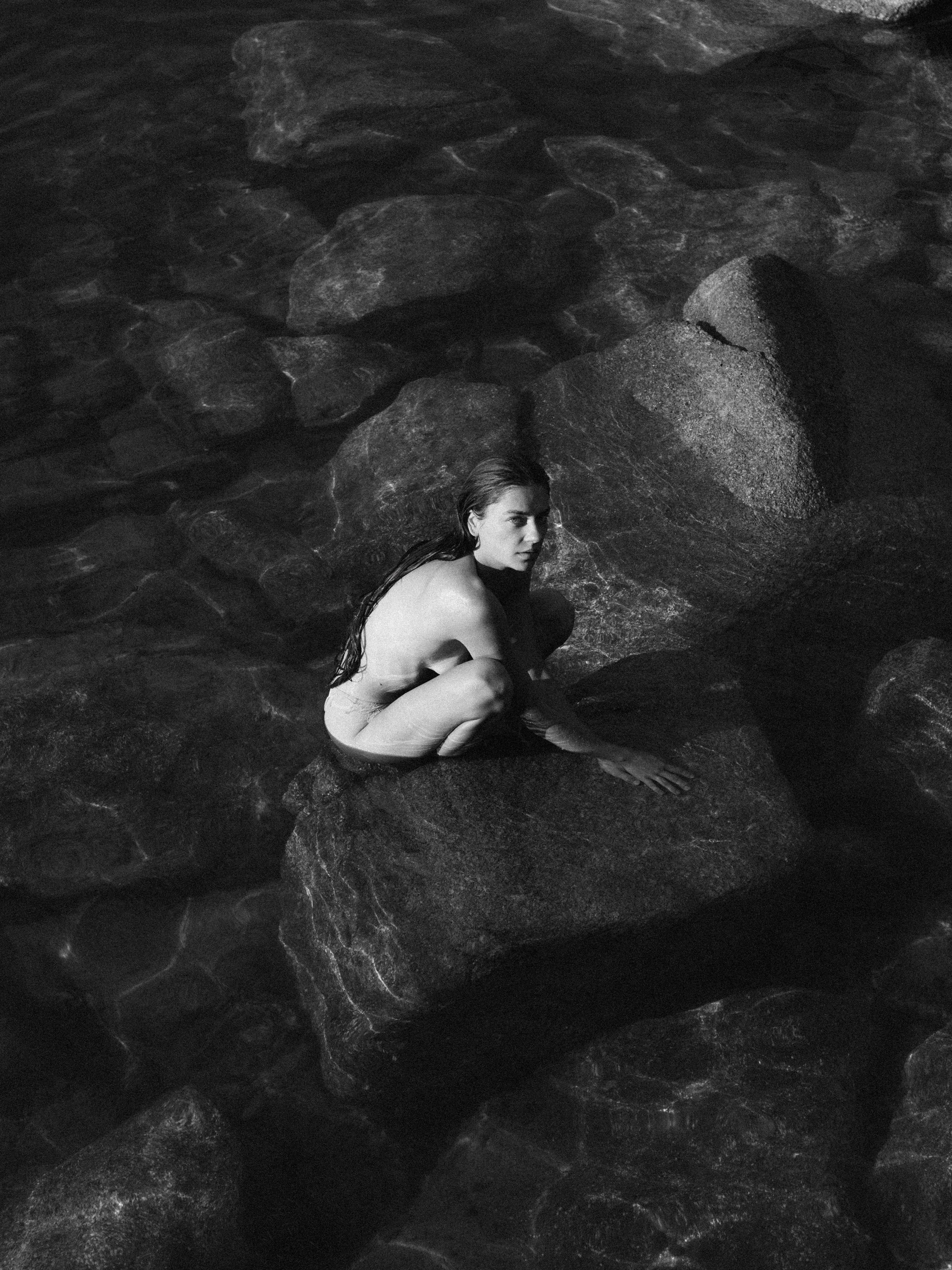 INDIVIDUAL WOMEN'S PHOTO SHOOT. HOME