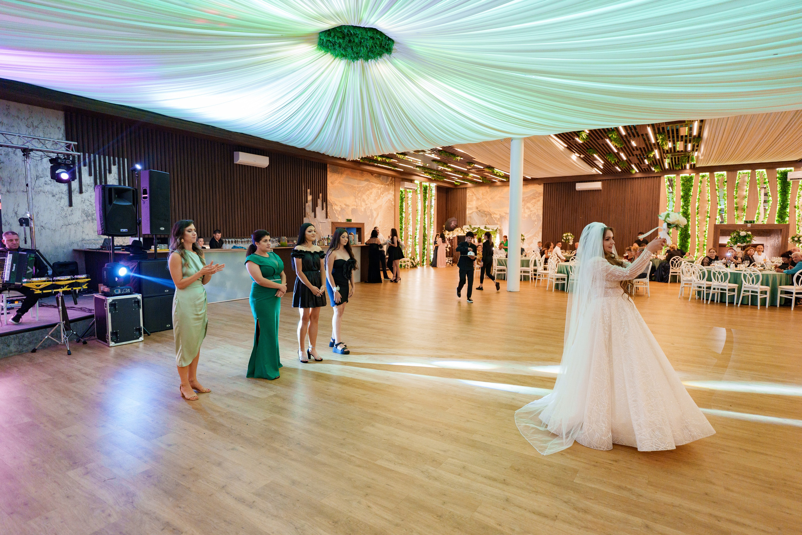 Cosmin & Gabriela. B|P Weddings - Fotograf & Videograf - București||0730017811