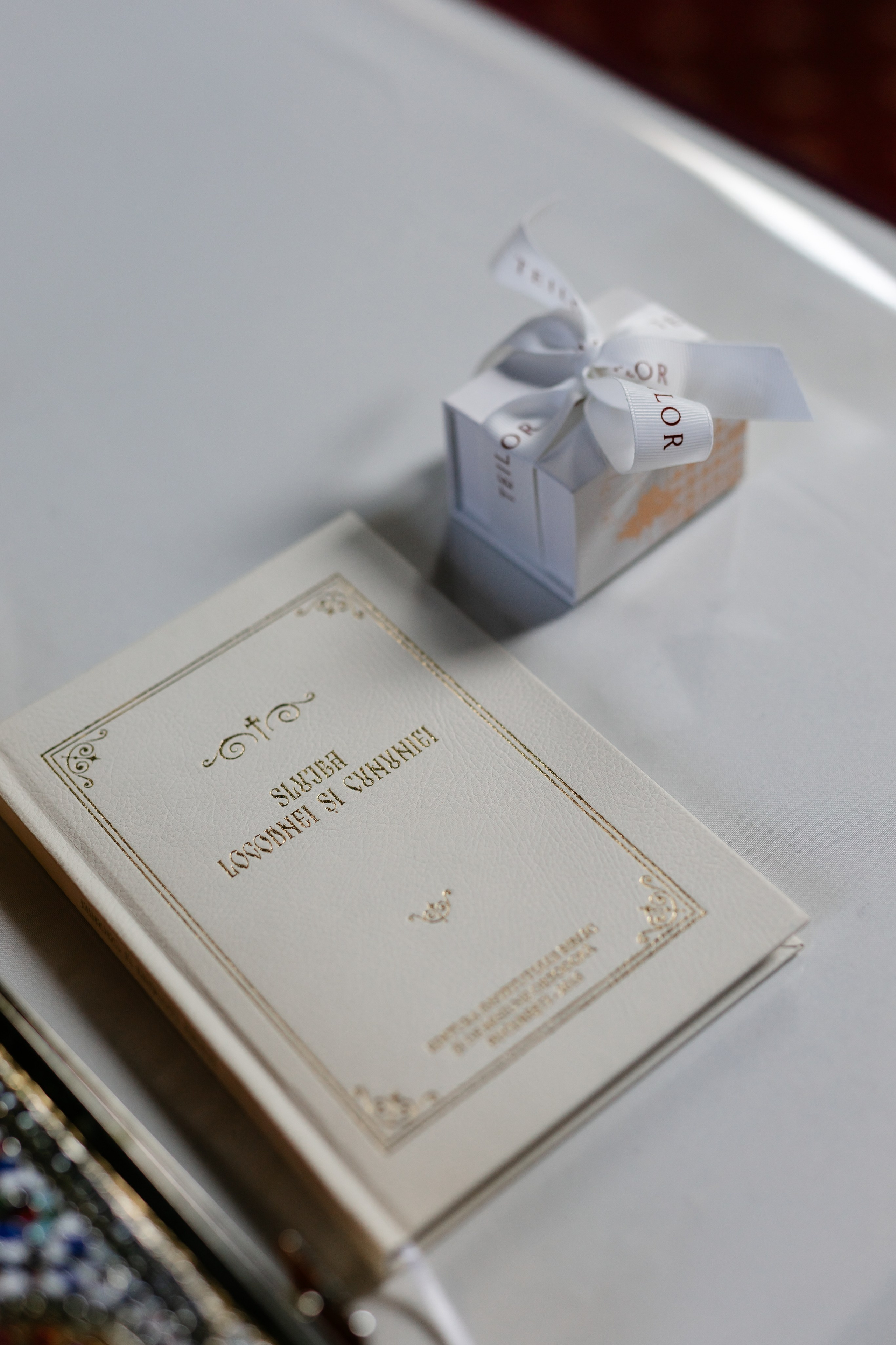 Flori & Cosmin. Main