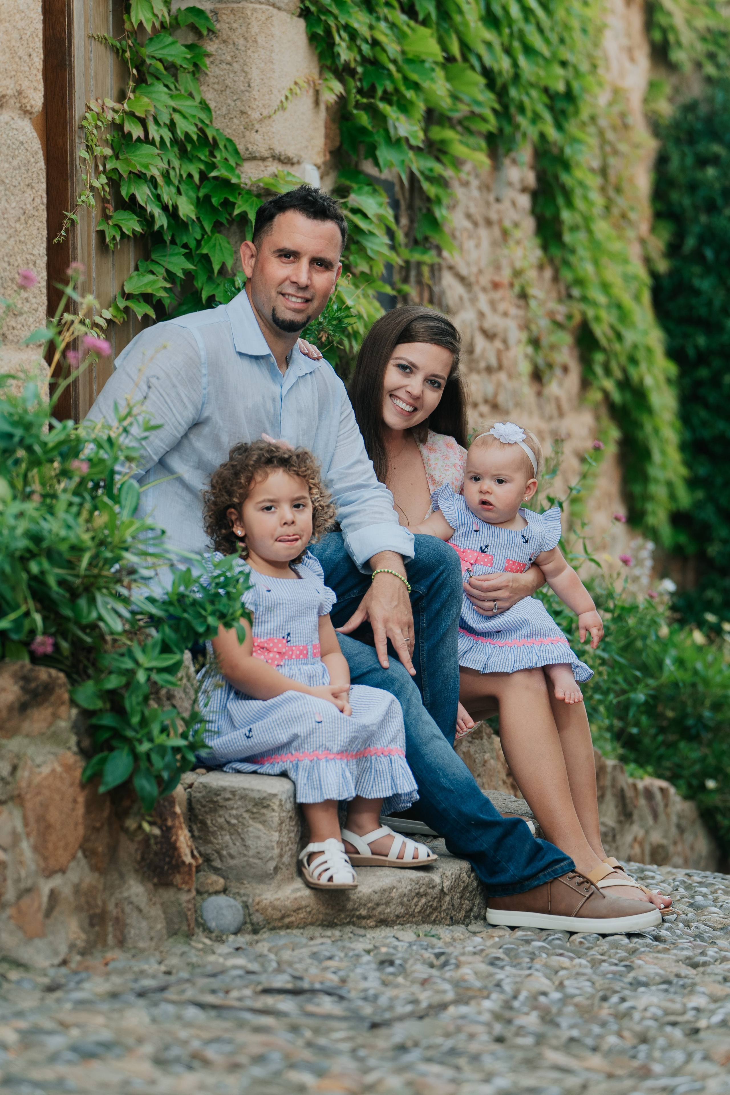Barcelona Family Photoshoot — Family Photographer in Barcelona. DiaFoto — Wow Photographer in Barcelona | Premium Barcelona Photoshoot Experience