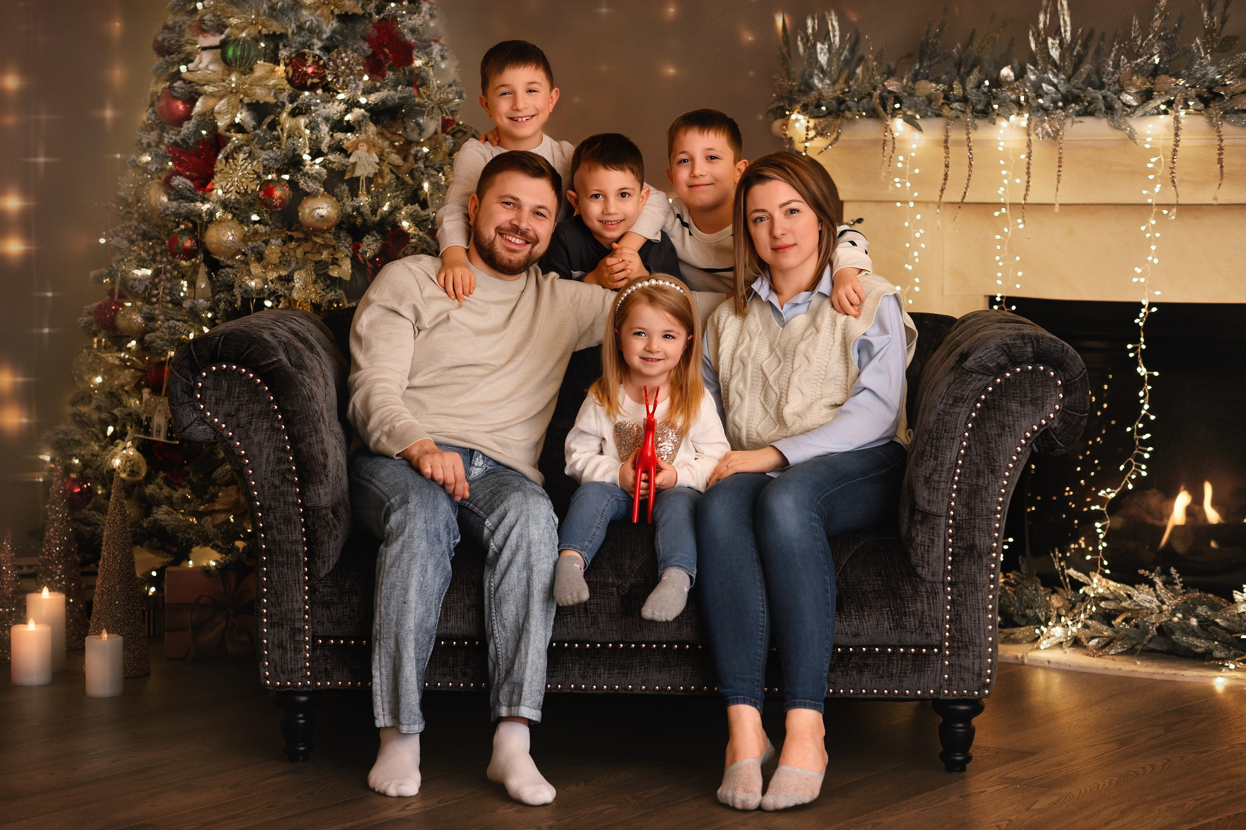 Family of Maks and Sveta. Wedding & family photography in Seattle area. Helen Michelle photographer