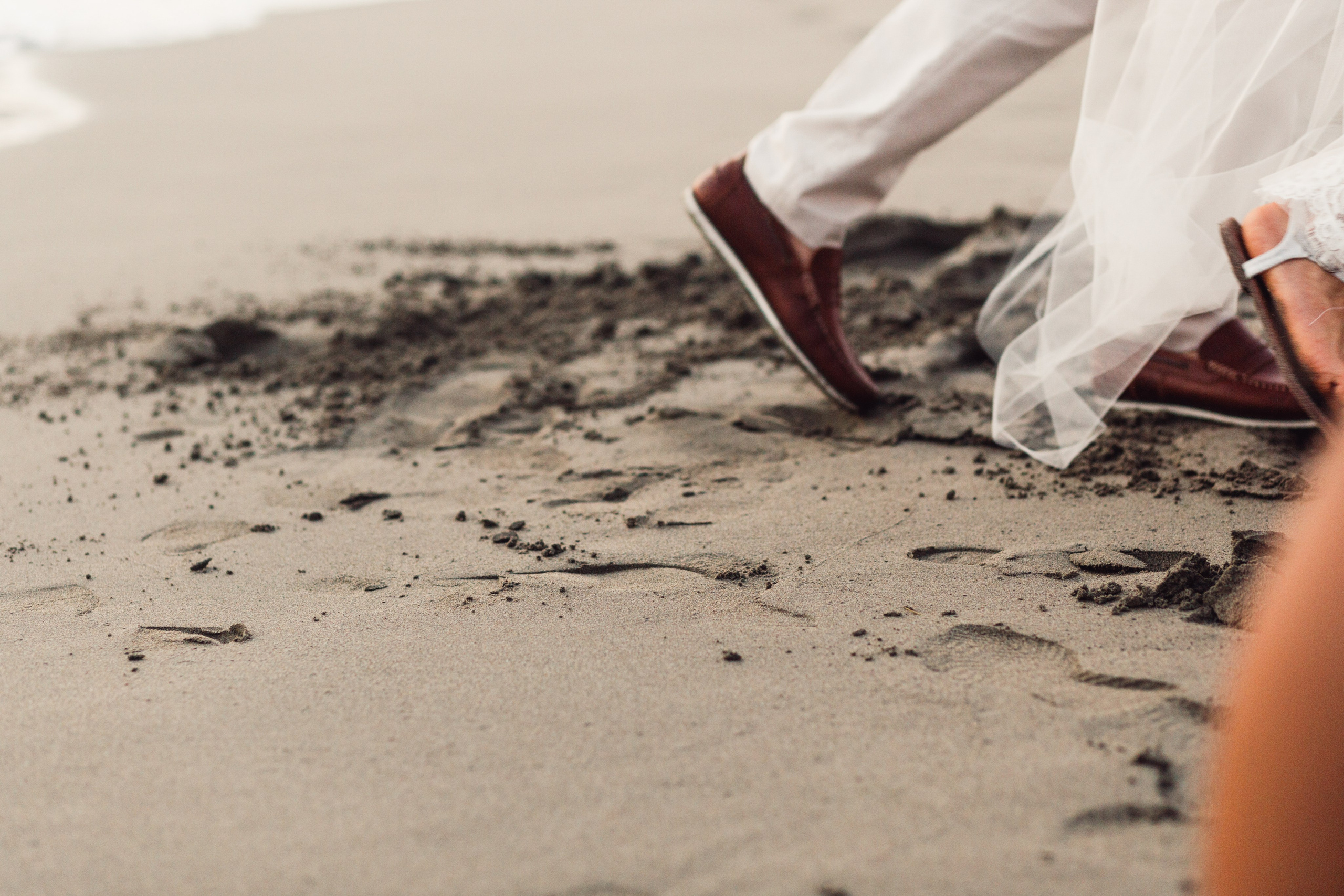 Aaron & Beata, Crete. Denny Savon — Photographer in Santorini | Weddings, Love Stories & Flying Dress