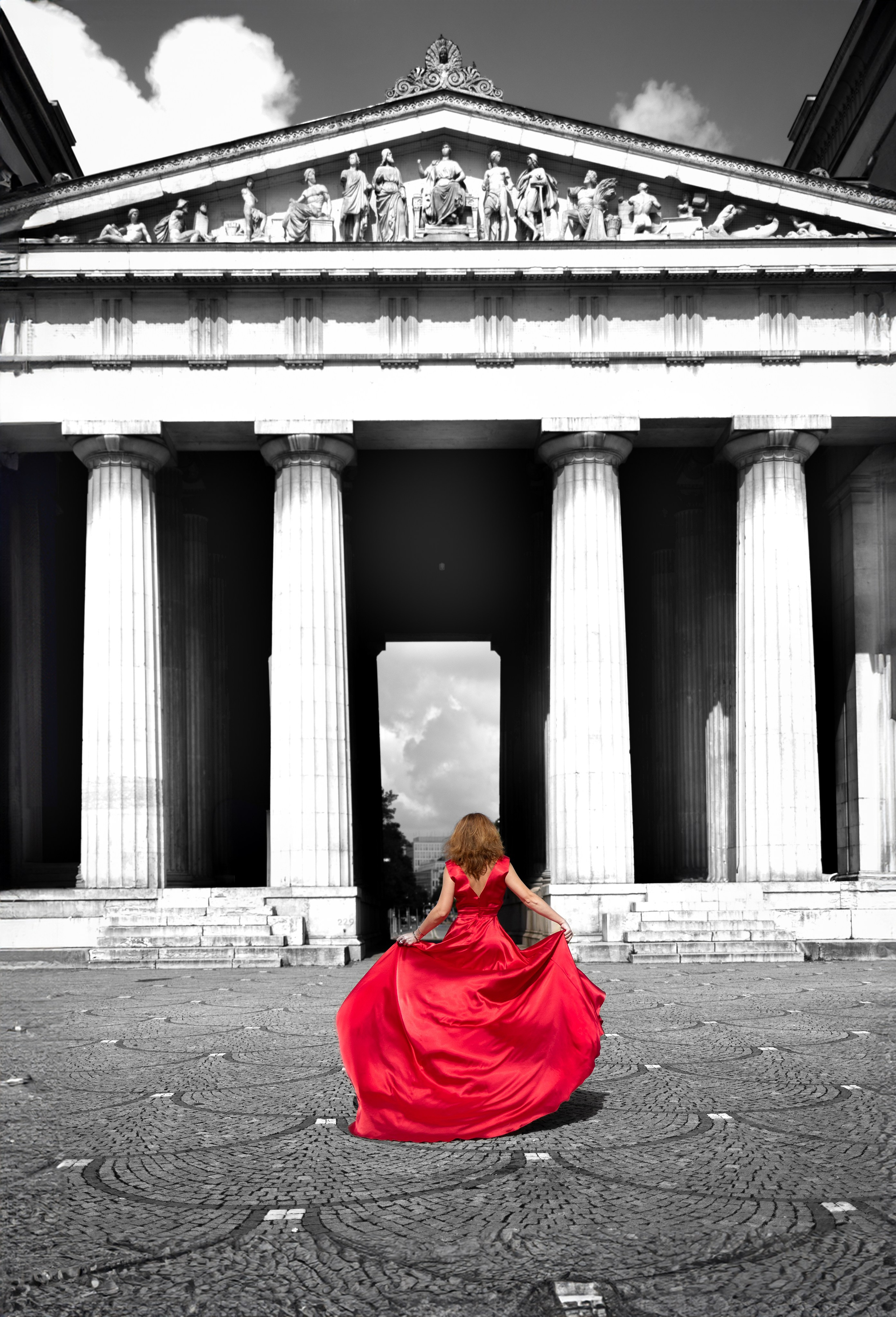Long dresses shooting. Photographer in Munich