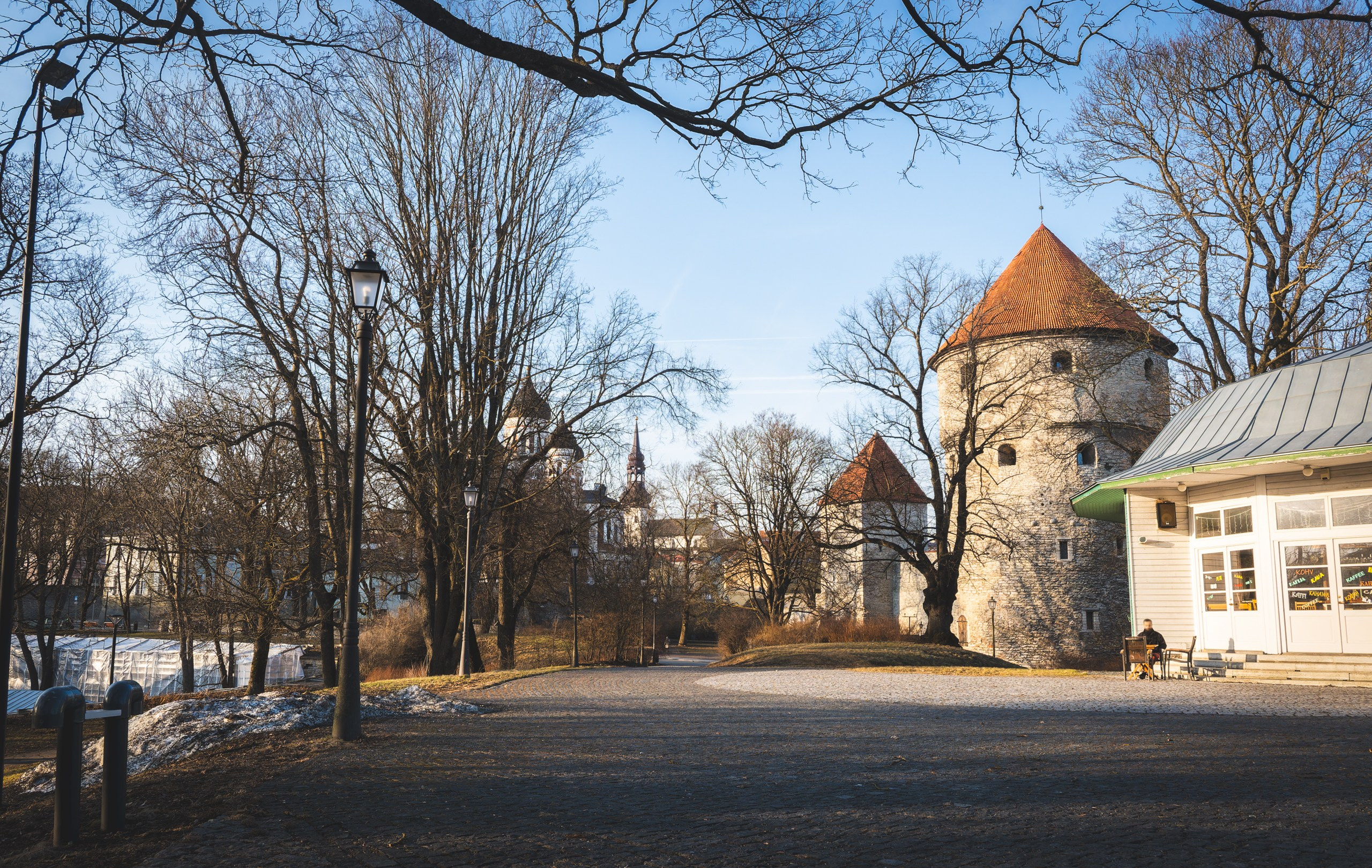 Vana-Tallinn + Gold dragon, Jalutamine (Anja K.). Nebula 25 — Fotod teie hingele