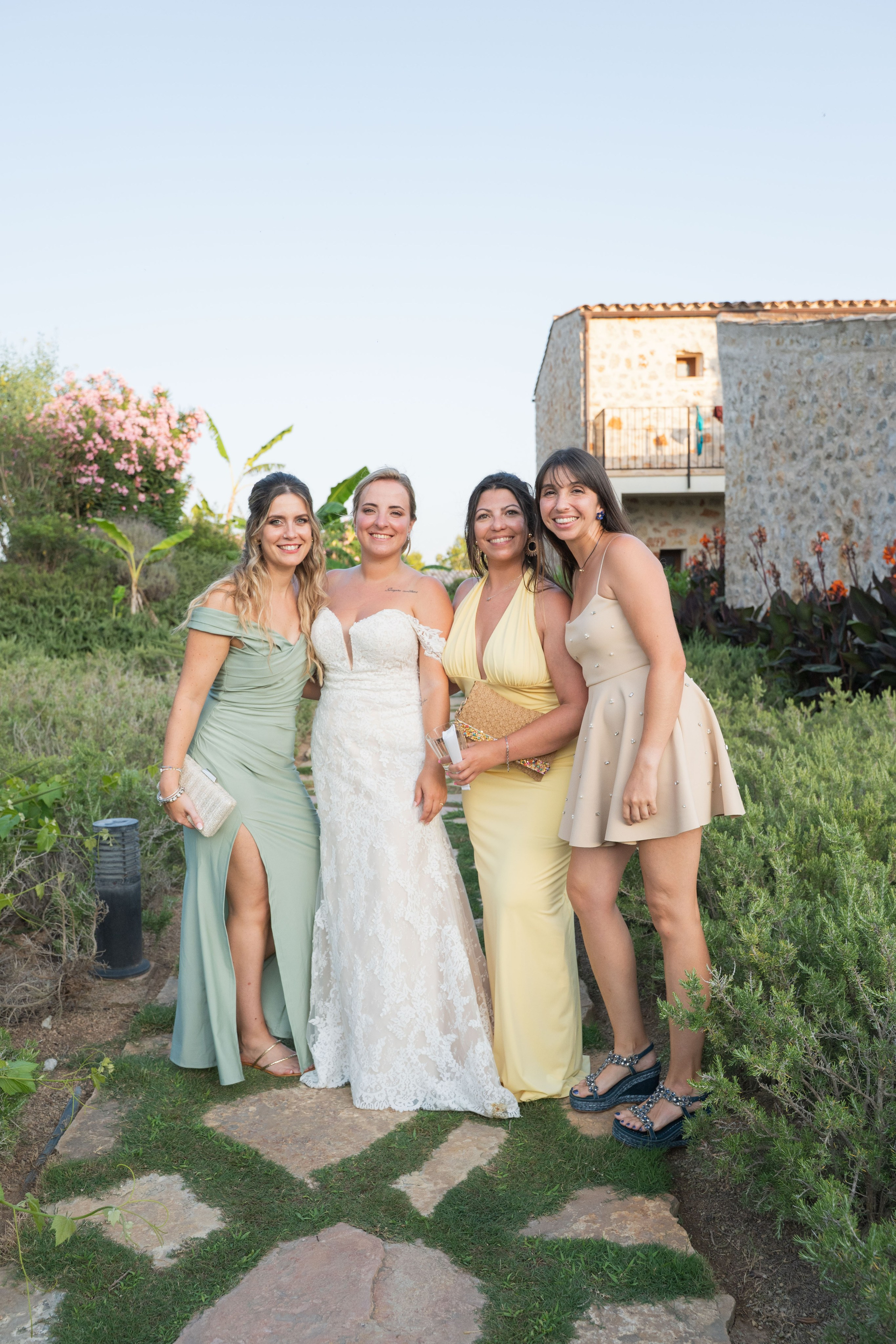 Azu&Juanan. Mallorca Weddings & Family – Natural & Emotional Photography