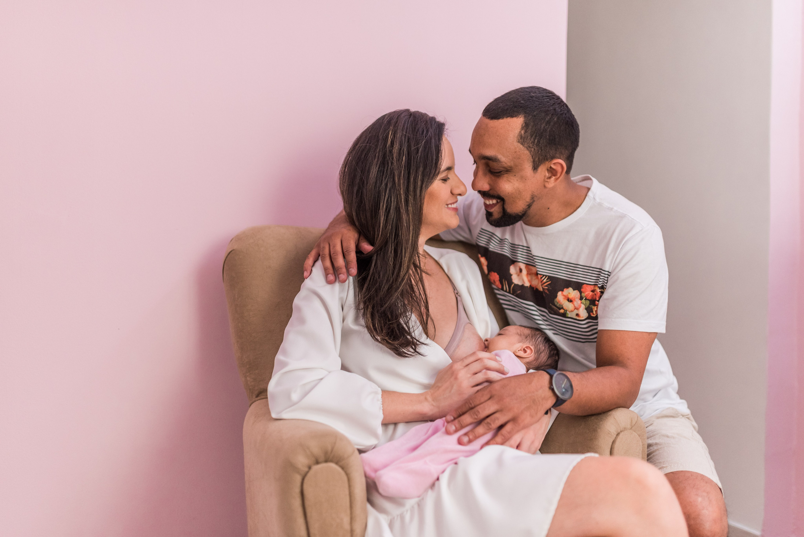 Newborn Lifestyle em Juiz de Fora | Auê Fotografia |  Juiz de Fora e Belo Horizonte. Auê Fotografia Infantil e de Família em Juiz de Fora | Myriani Maganin
