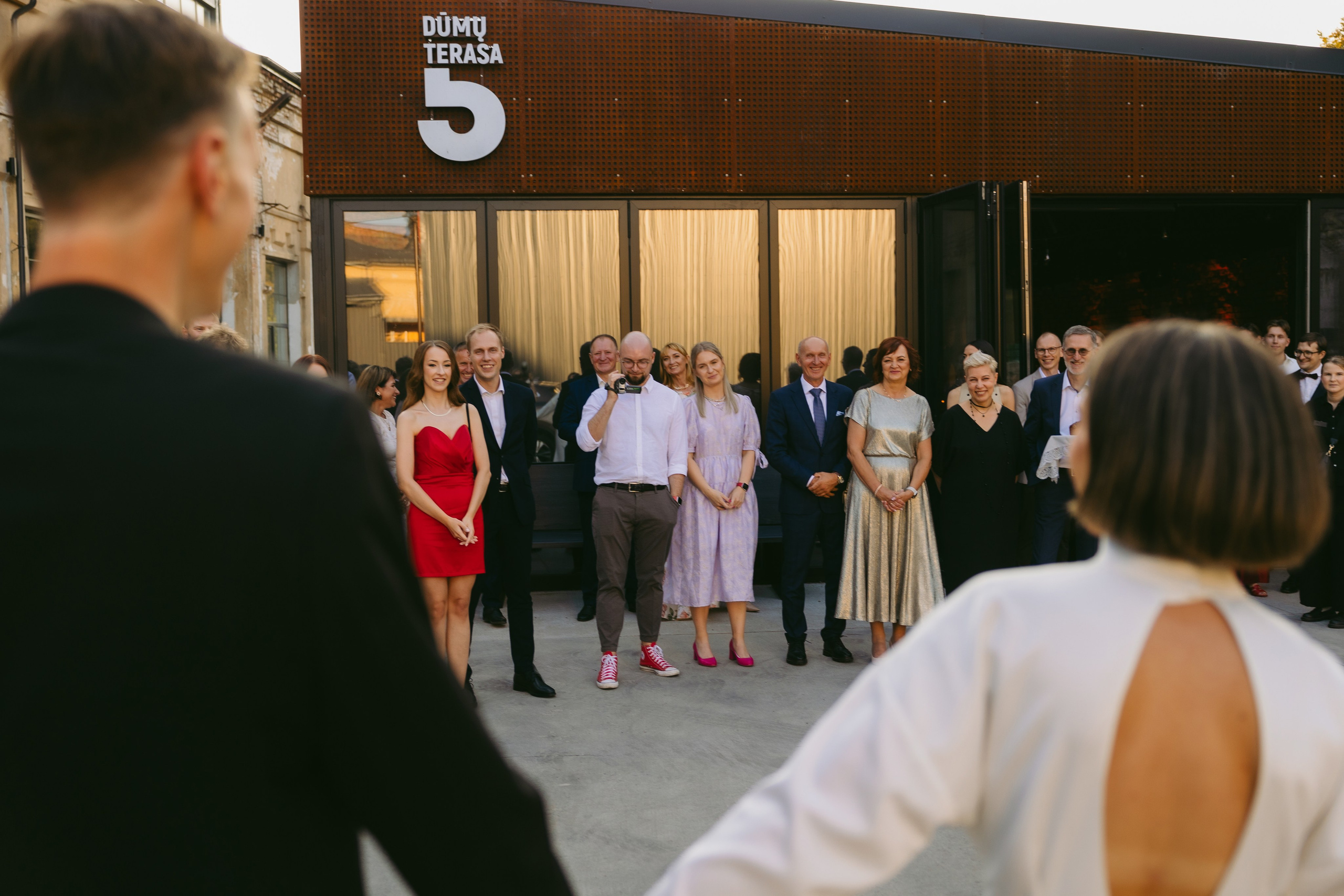 Miglė ir Mindaugas | 2024 | MIESTO VESTUVĖS. Vestuvių ir šeimų fotografė Lena Bondarenko / belove photo