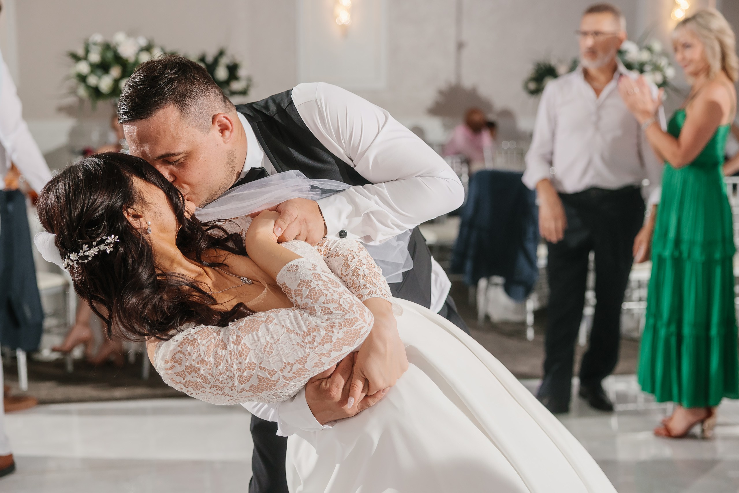 31.08.2024 Wedding. Wedding family event photographer in Chicago Nick Yushevich