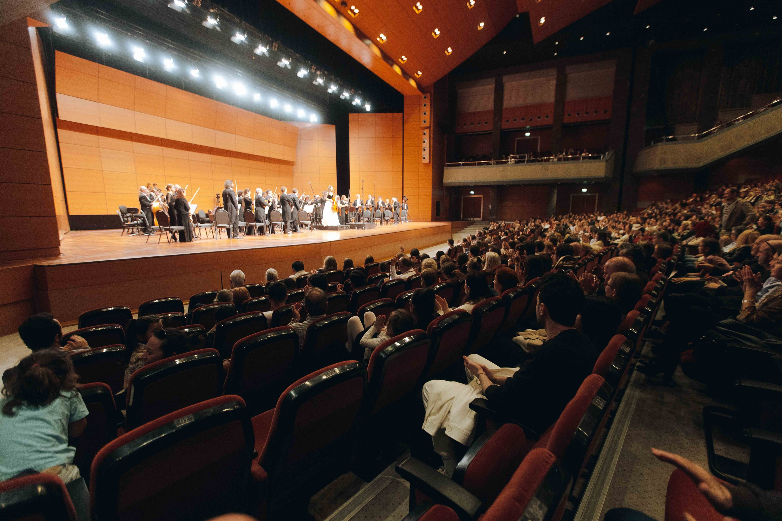 The Tchaikovsky Academic Grand Symphony Orchestra in Istanbul. Wedding&Event photographer Ismail Rzayev in Baku