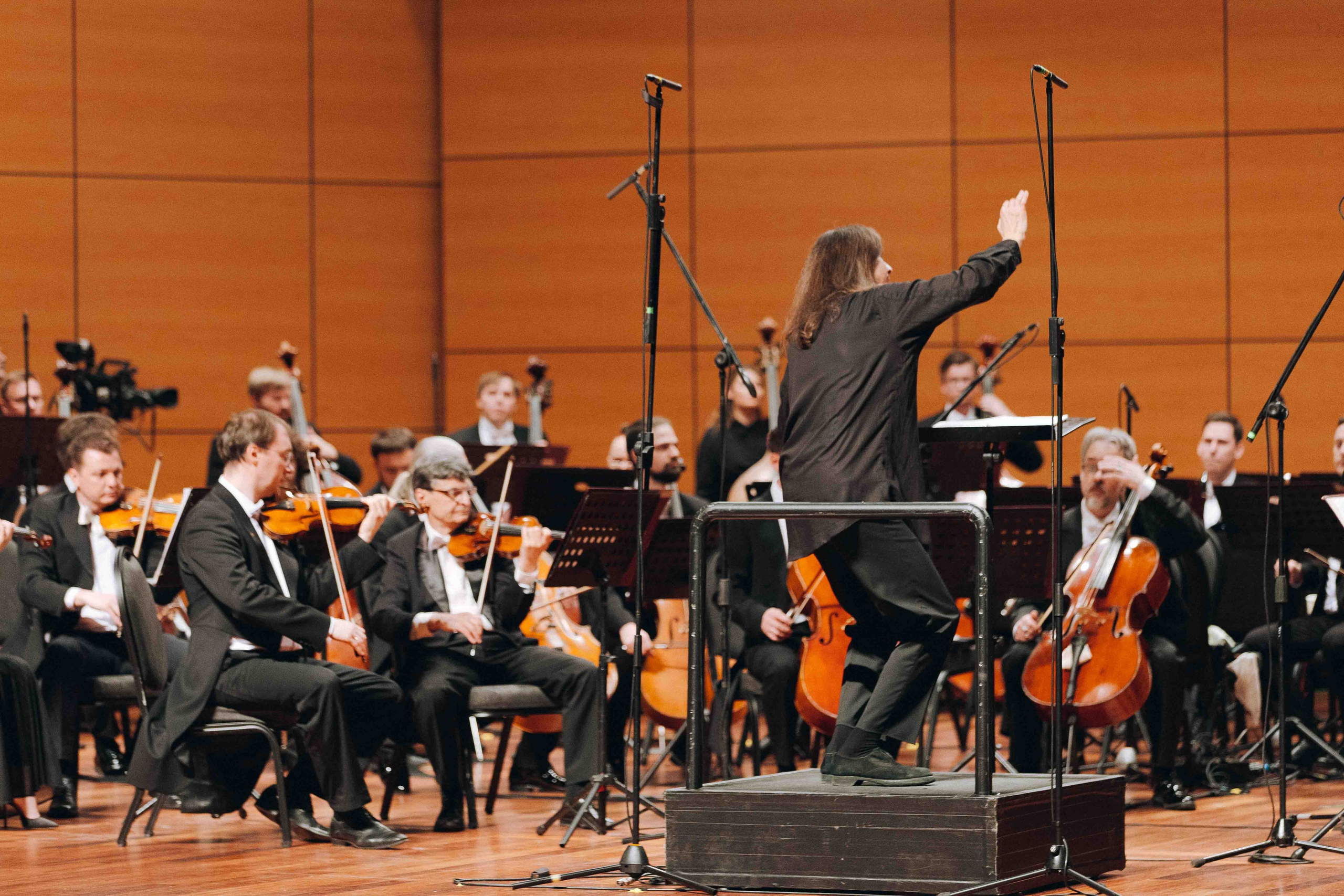 The Tchaikovsky Academic Grand Symphony Orchestra in Istanbul. Wedding&Event photographer Ismail Rzayev in Baku
