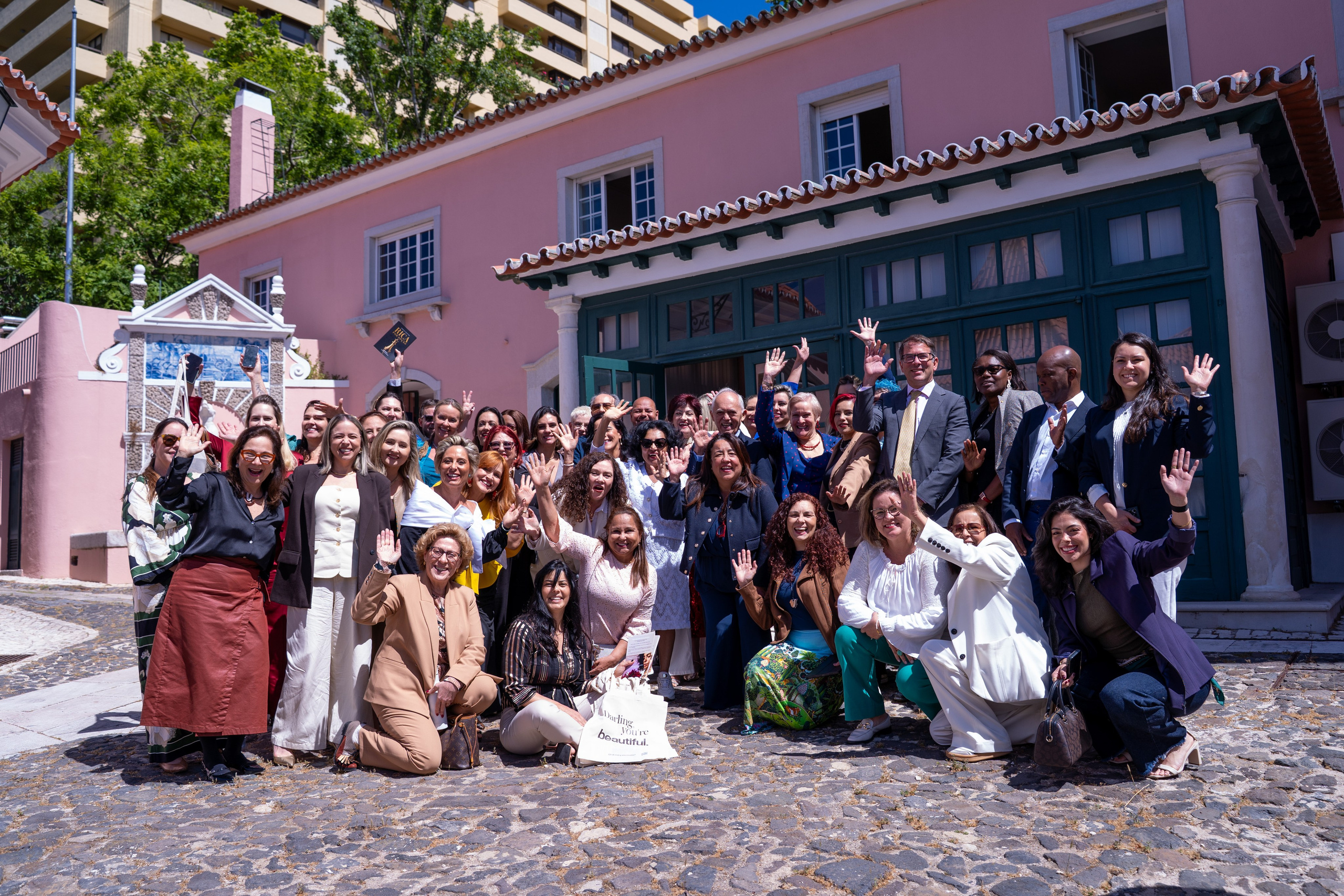 Evento — Mulheres de Negócios de Língua Portuguesa. Frames by Giovani Braga