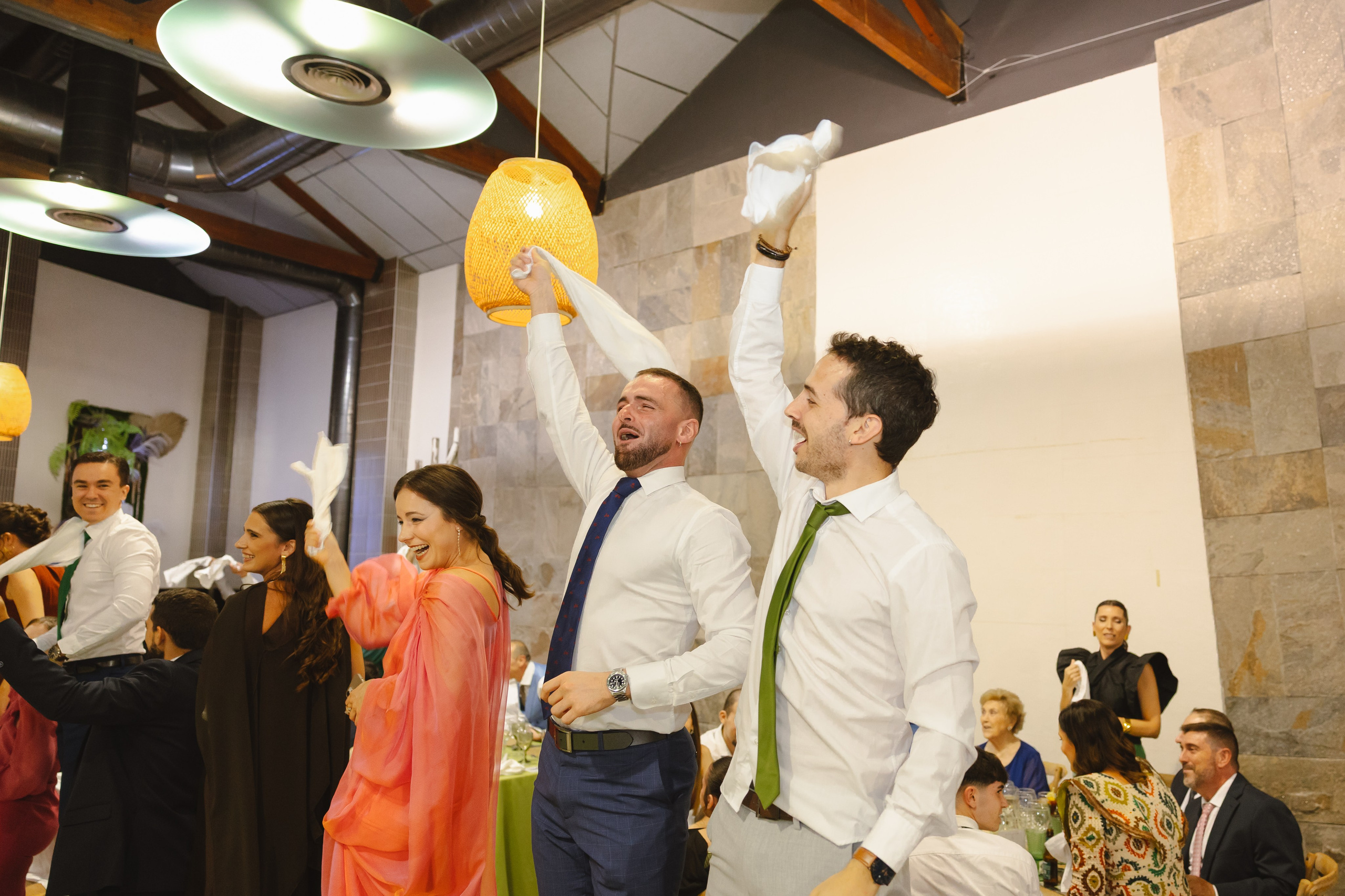 EVA & GUILLE. Fotógrafo y Videografo de bodas y eventos