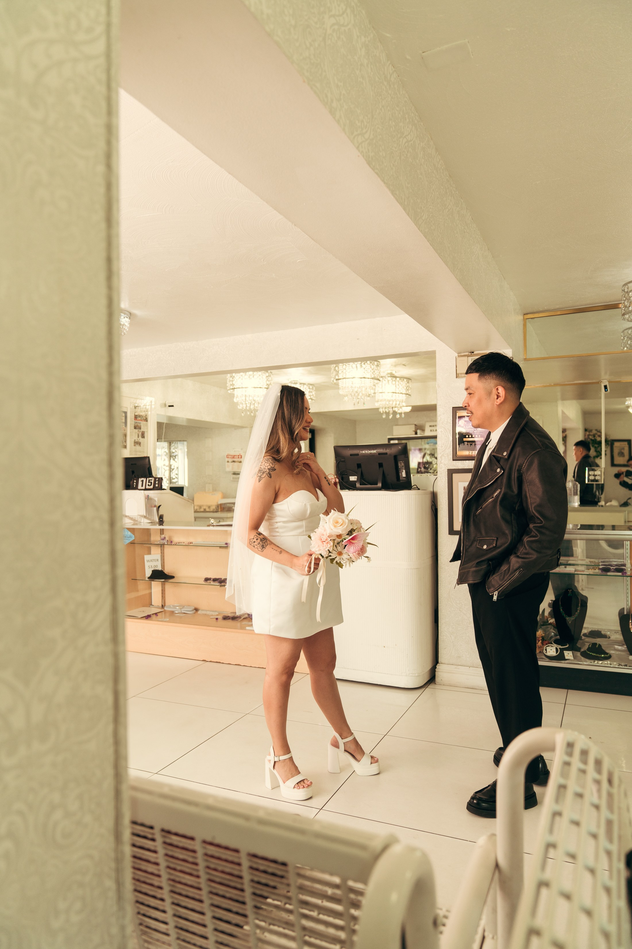 Louise&Harold. Wedding & elopement photographer Viktoriya Kravtsov. Las Vegas