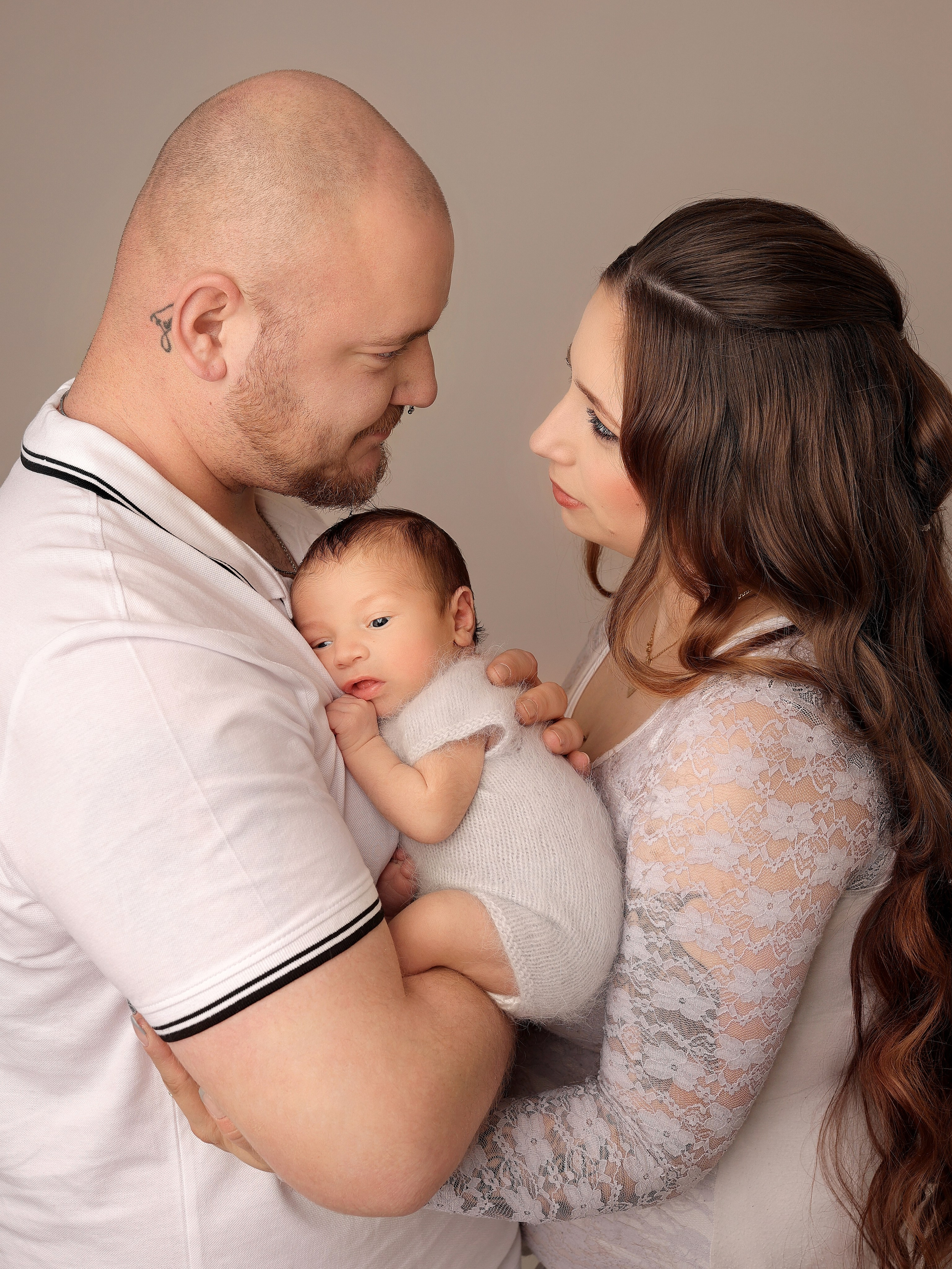 Newborn (Price). Familien- Fotografin in Marienhafe, Aurich, Emden, Norden, Leer