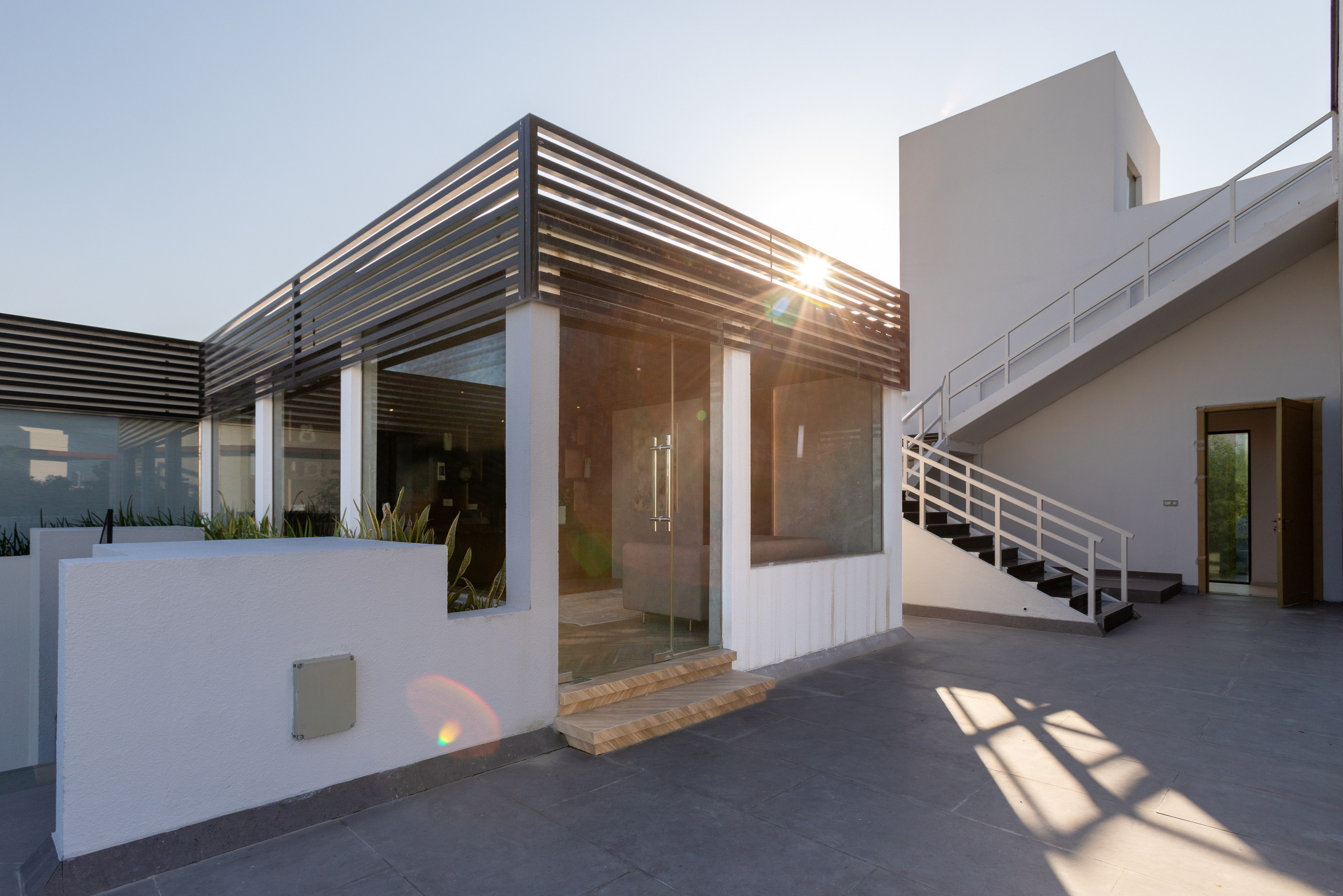 Luxury Villa — Emirates Hill. Samy Mar Boy │Portrait, Automotive and Real Estate Photographer